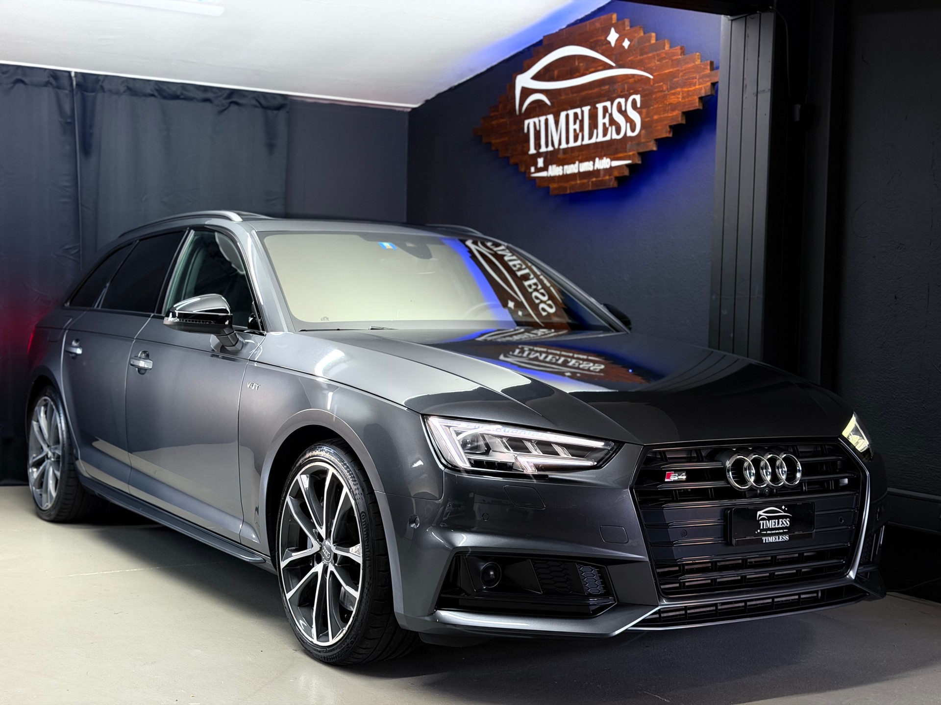AUDI S4 Avant 3.0 TFSI quattro tiptronic-image-1