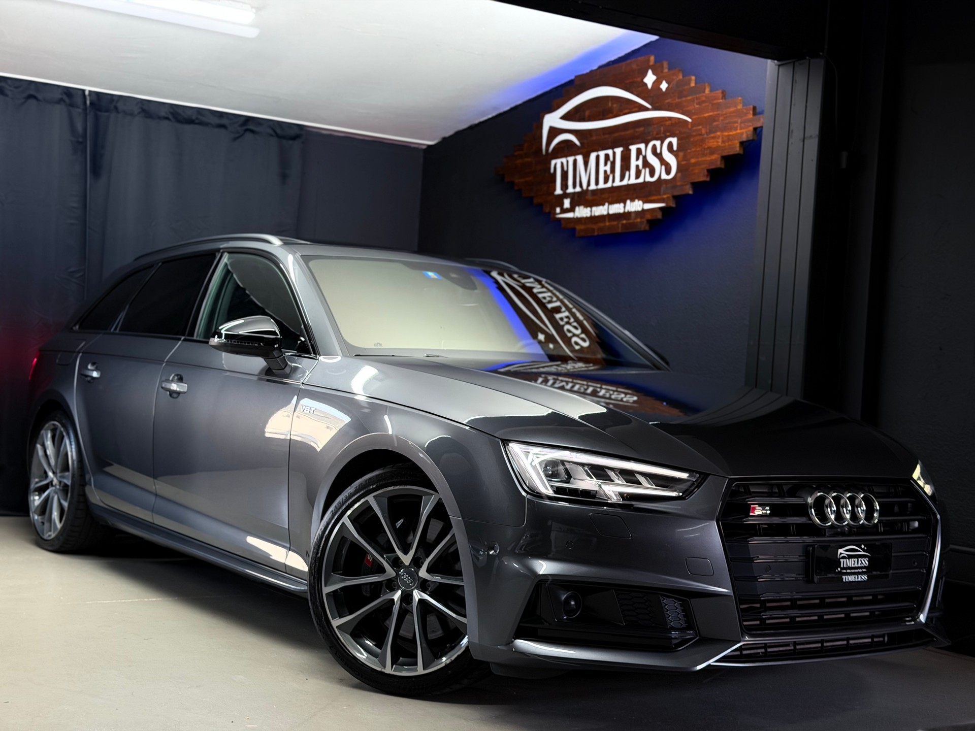 AUDI S4 Avant 3.0 TFSI quattro tiptronic-image-0