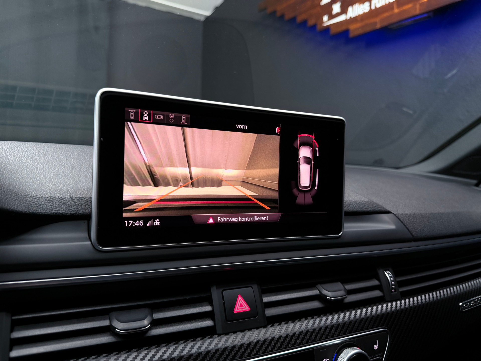 AUDI S4 Avant 3.0 TFSI quattro tiptronic-image-12