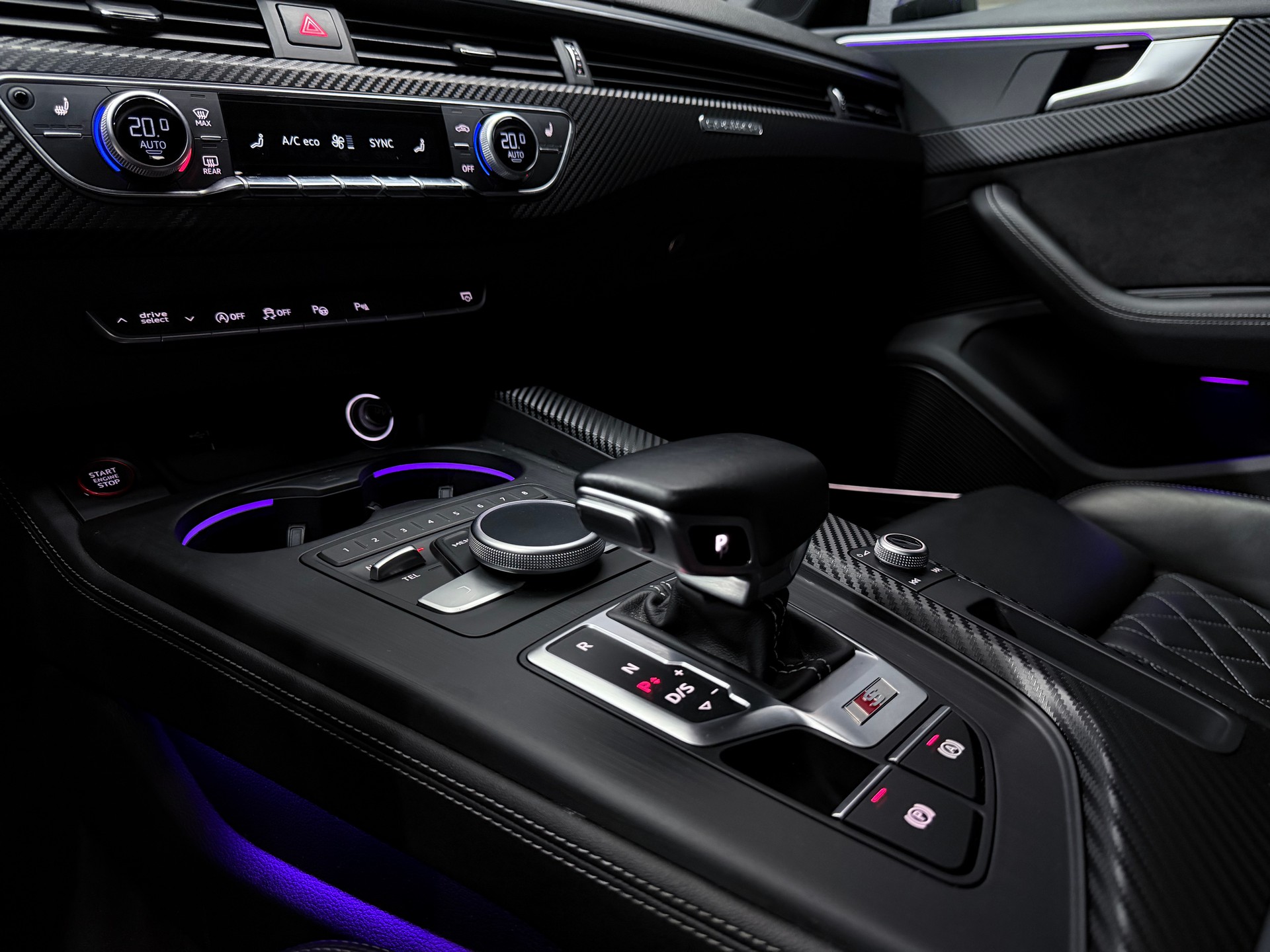 AUDI S4 Avant 3.0 TFSI quattro tiptronic-image-10