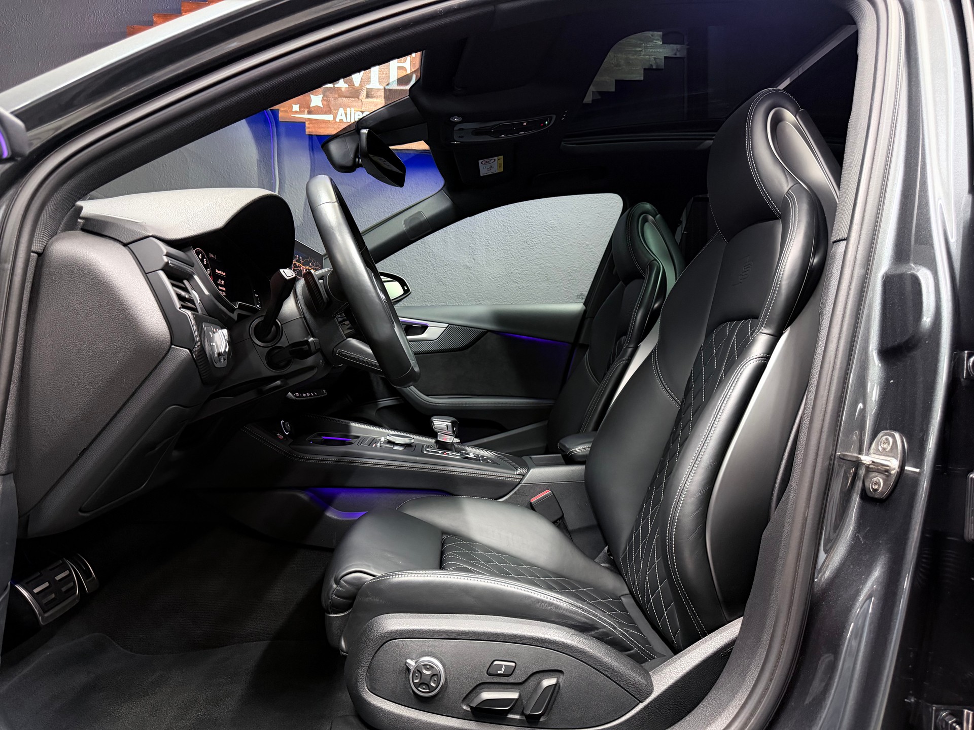 AUDI S4 Avant 3.0 TFSI quattro tiptronic-image-7