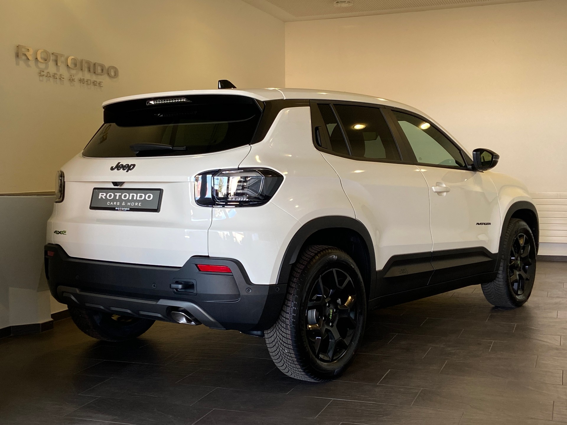 JEEP Avenger 1.2 MHEV Overland Sky 4xe Allrad-image-1
