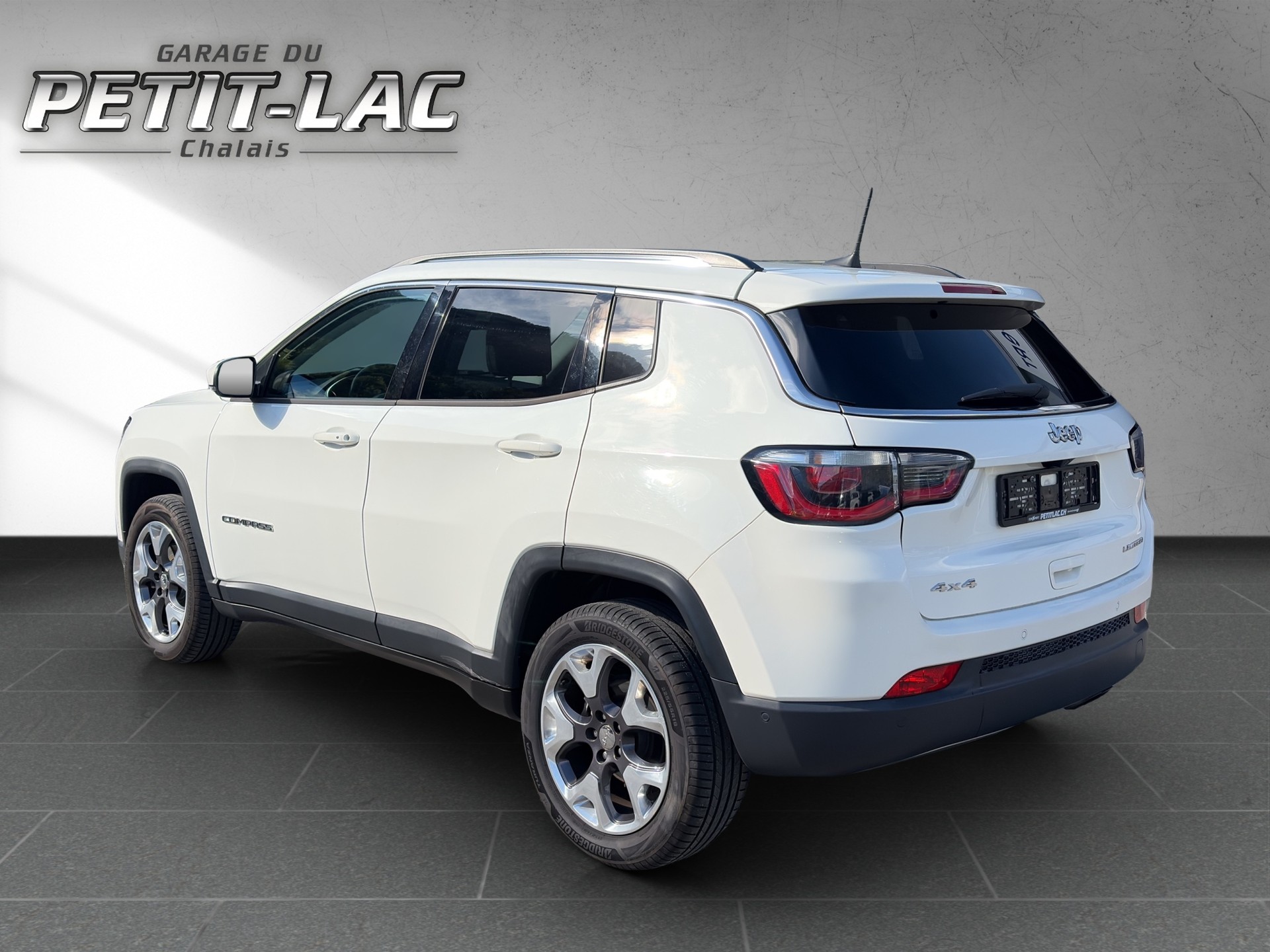 JEEP Compass 1.4 Turbo Limited AWD 9ATX-image-3