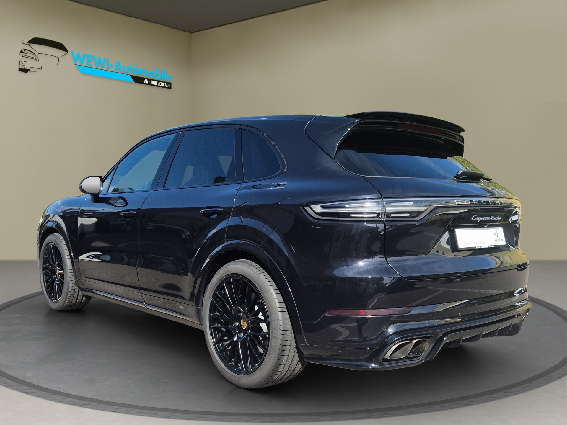 PORSCHE Cayenne Turbo-image-2