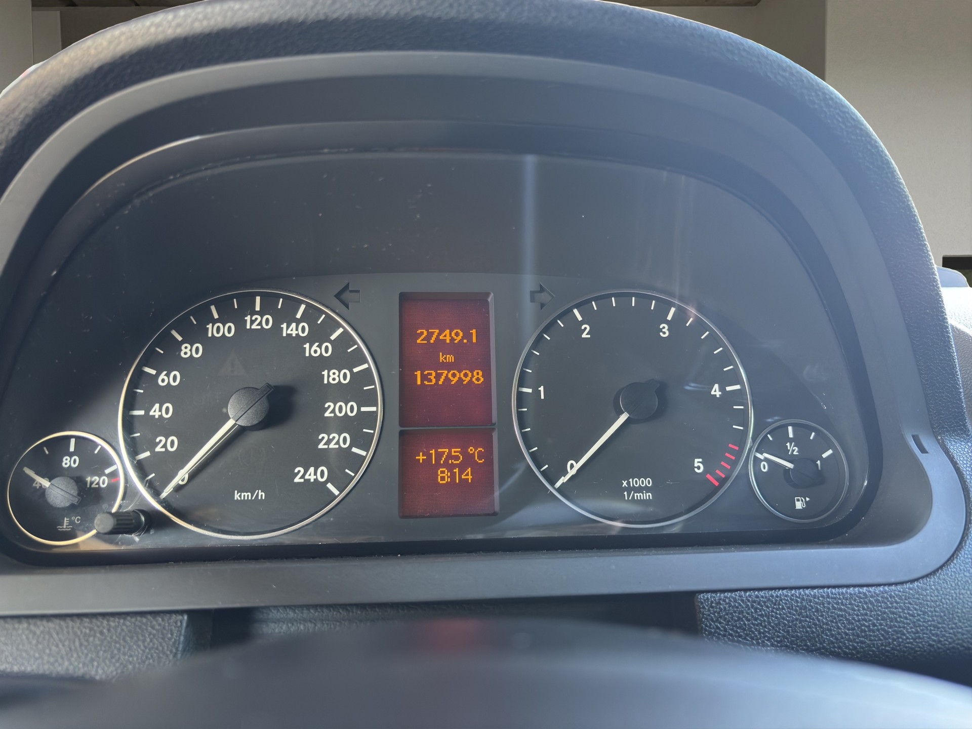 MERCEDES-BENZ A 180 CDI Elégance Autotronic-image-21