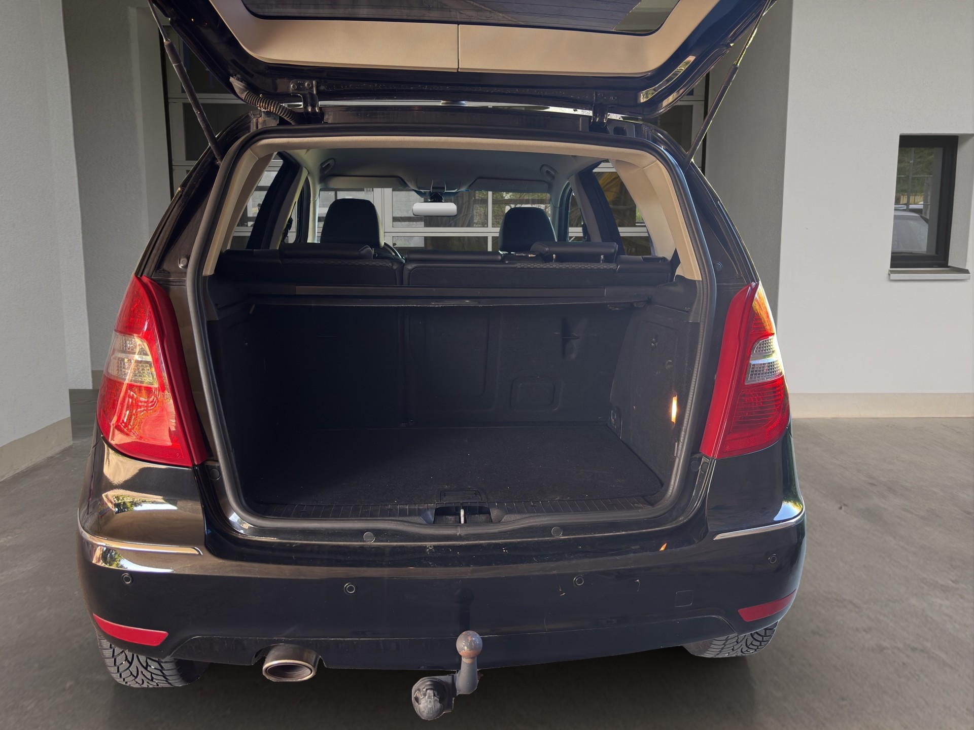 MERCEDES-BENZ A 180 CDI Elégance Autotronic-image-12