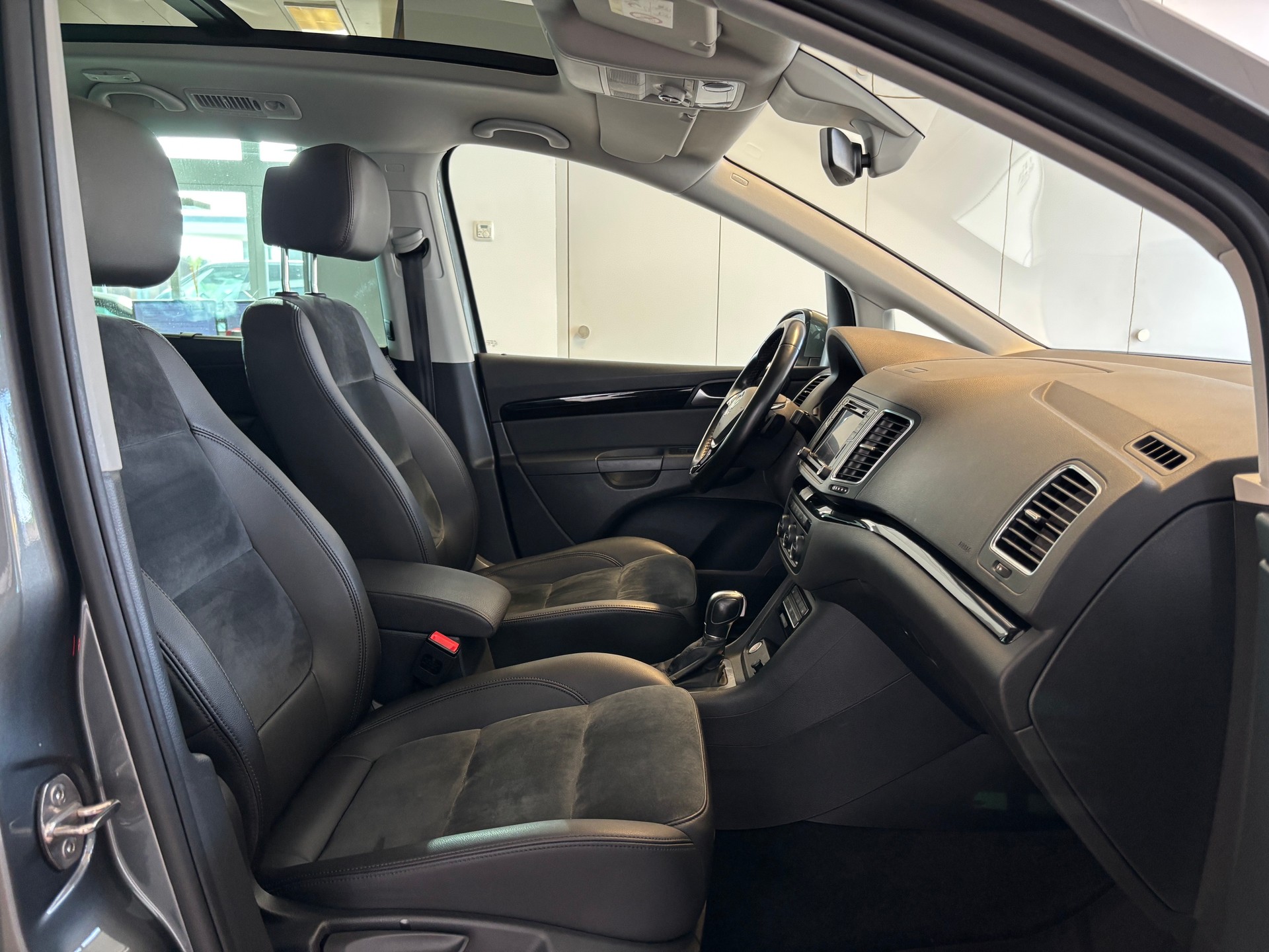 VW Sharan 2.0 TDI BMT Highline DSG-image-9