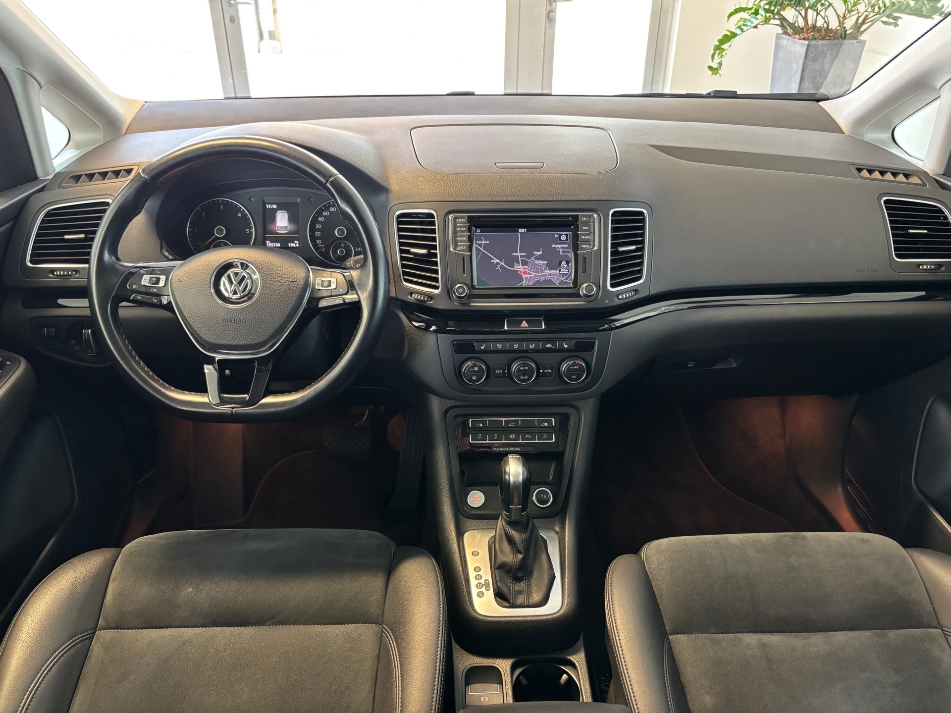 VW Sharan 2.0 TDI BMT Highline DSG-image-11
