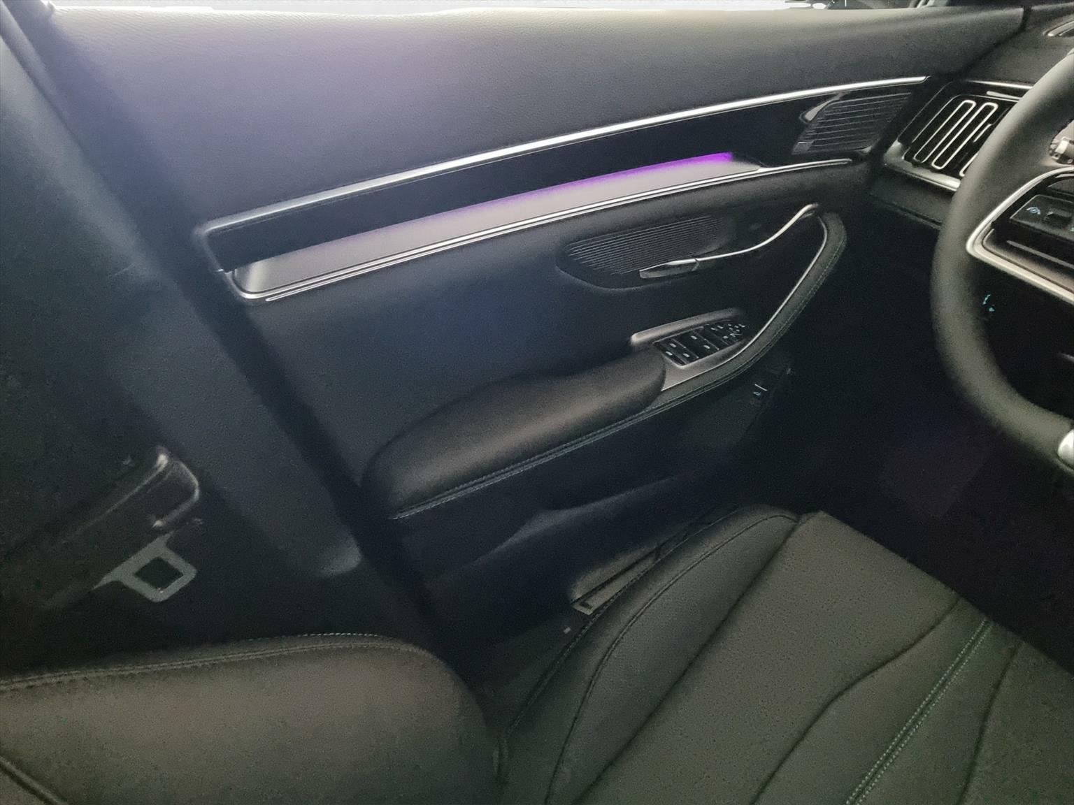 BYD Seal U DM-i Comfort-image-11