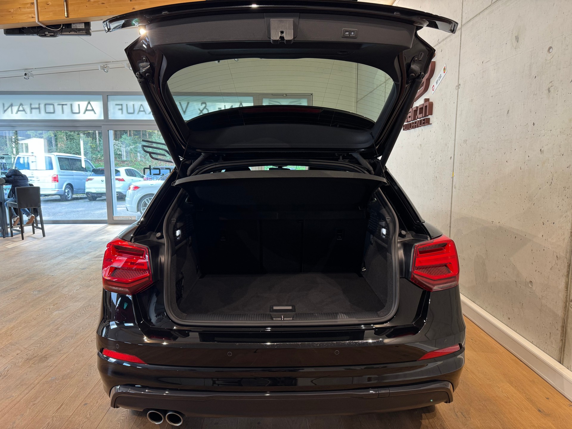AUDI Q2 40 TFSI S Line Sport quattro S-tronic ☆-image-9