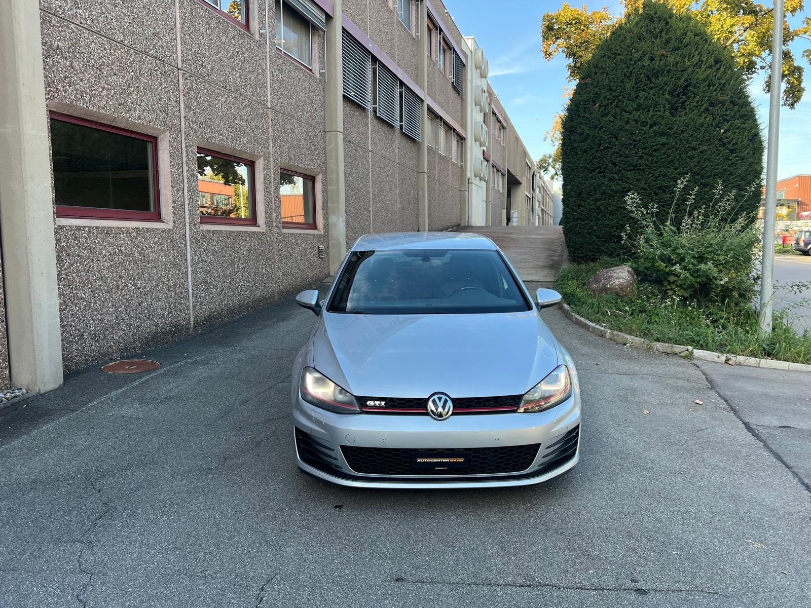 VW Golf 2.0 TSI GTI Performance DSG-image-1