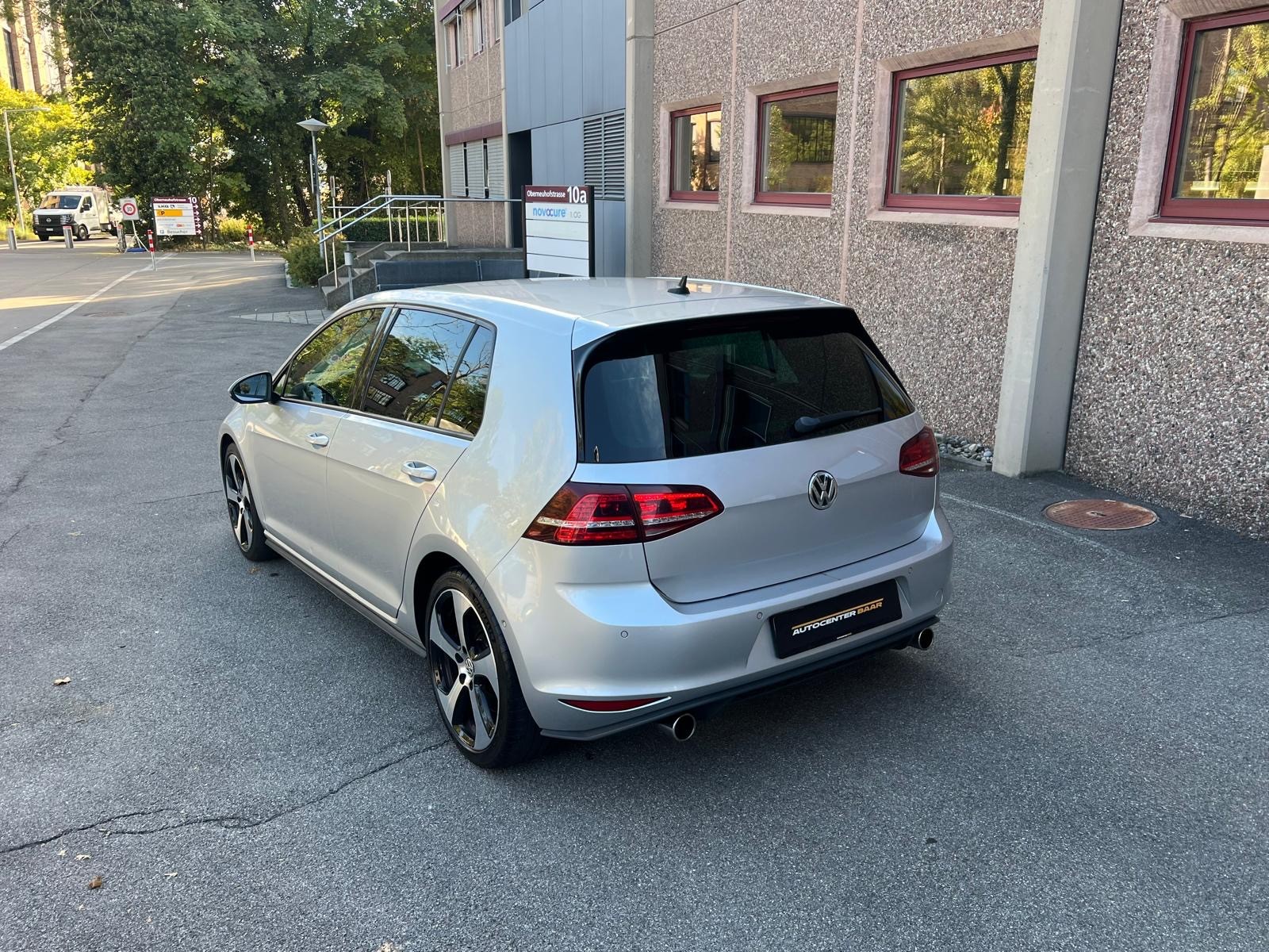VW Golf 2.0 TSI GTI Performance DSG-image-4