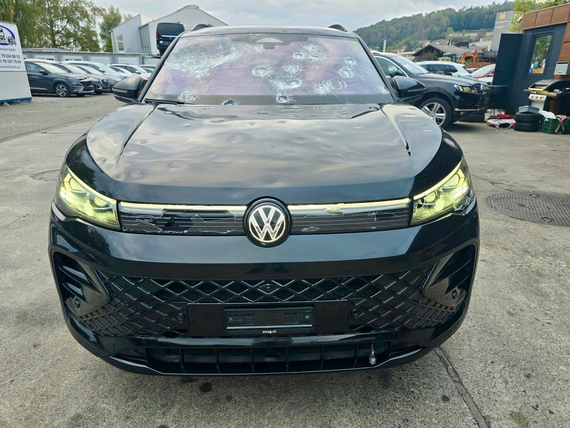 VW Tiguan 2.0 TSI DSG R-Line 4Motion-image-6
