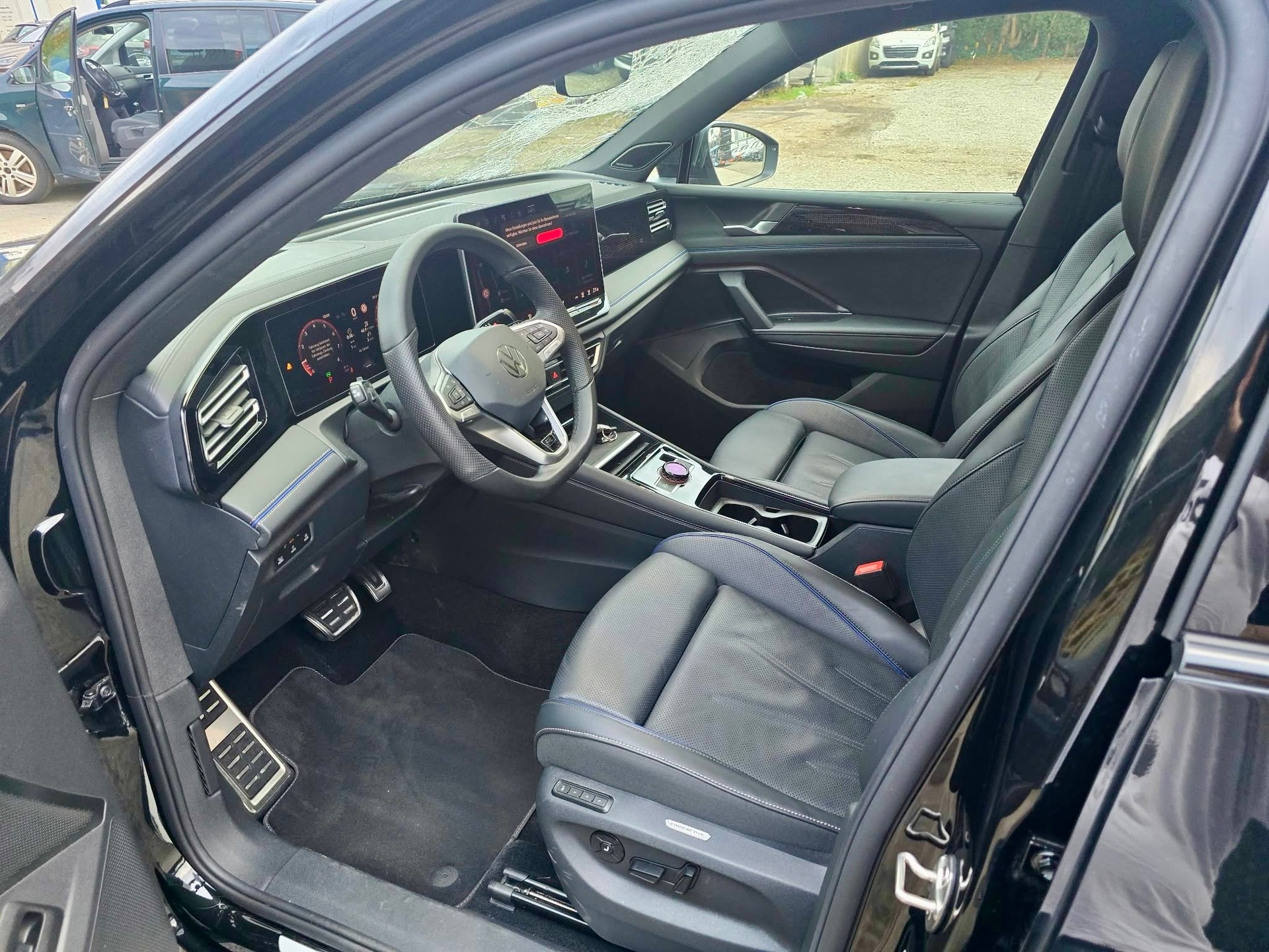 VW Tiguan 2.0 TSI DSG R-Line 4Motion-image-10