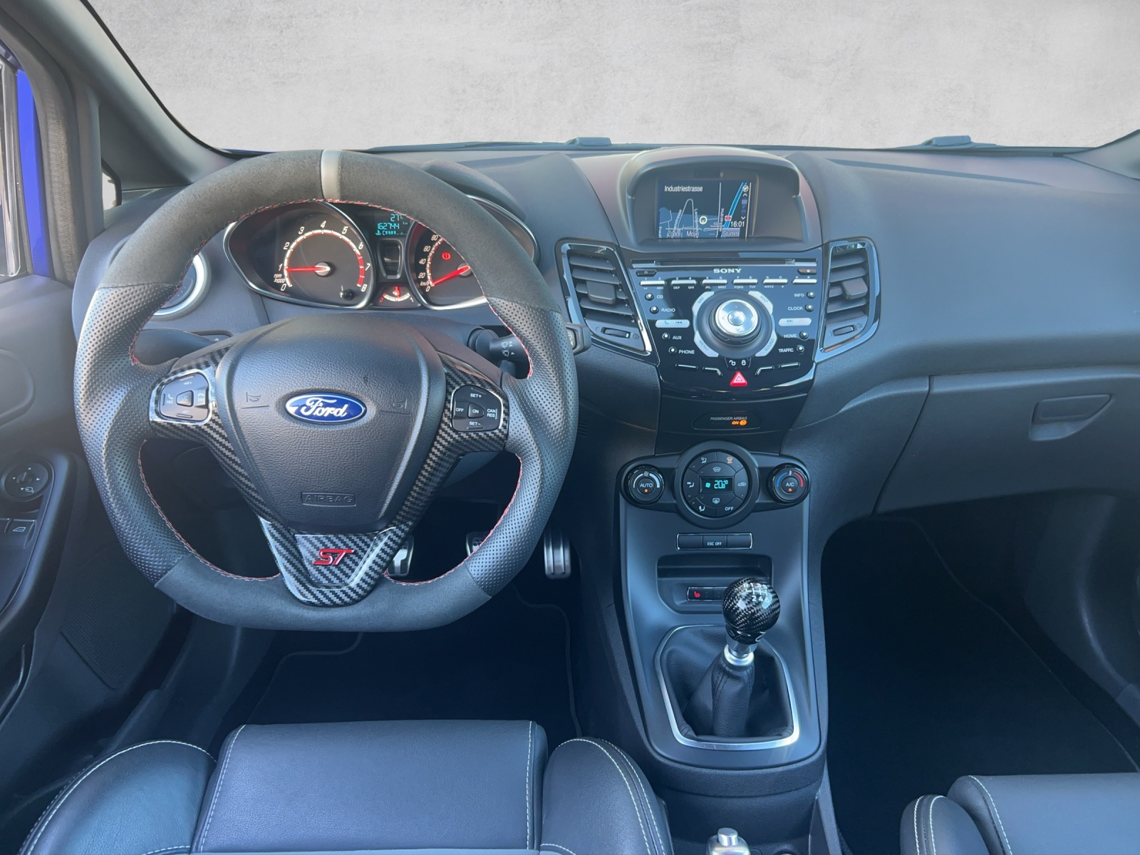 FORD Fiesta 1.6 SCTi ST-2-image-11