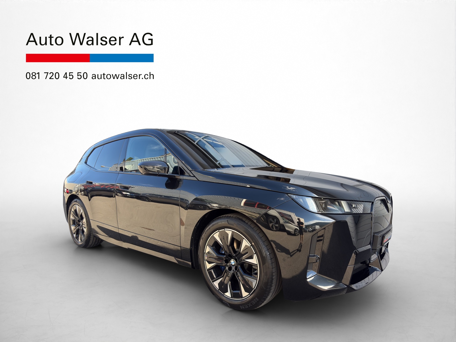 BMW iX xDrive60-image-6