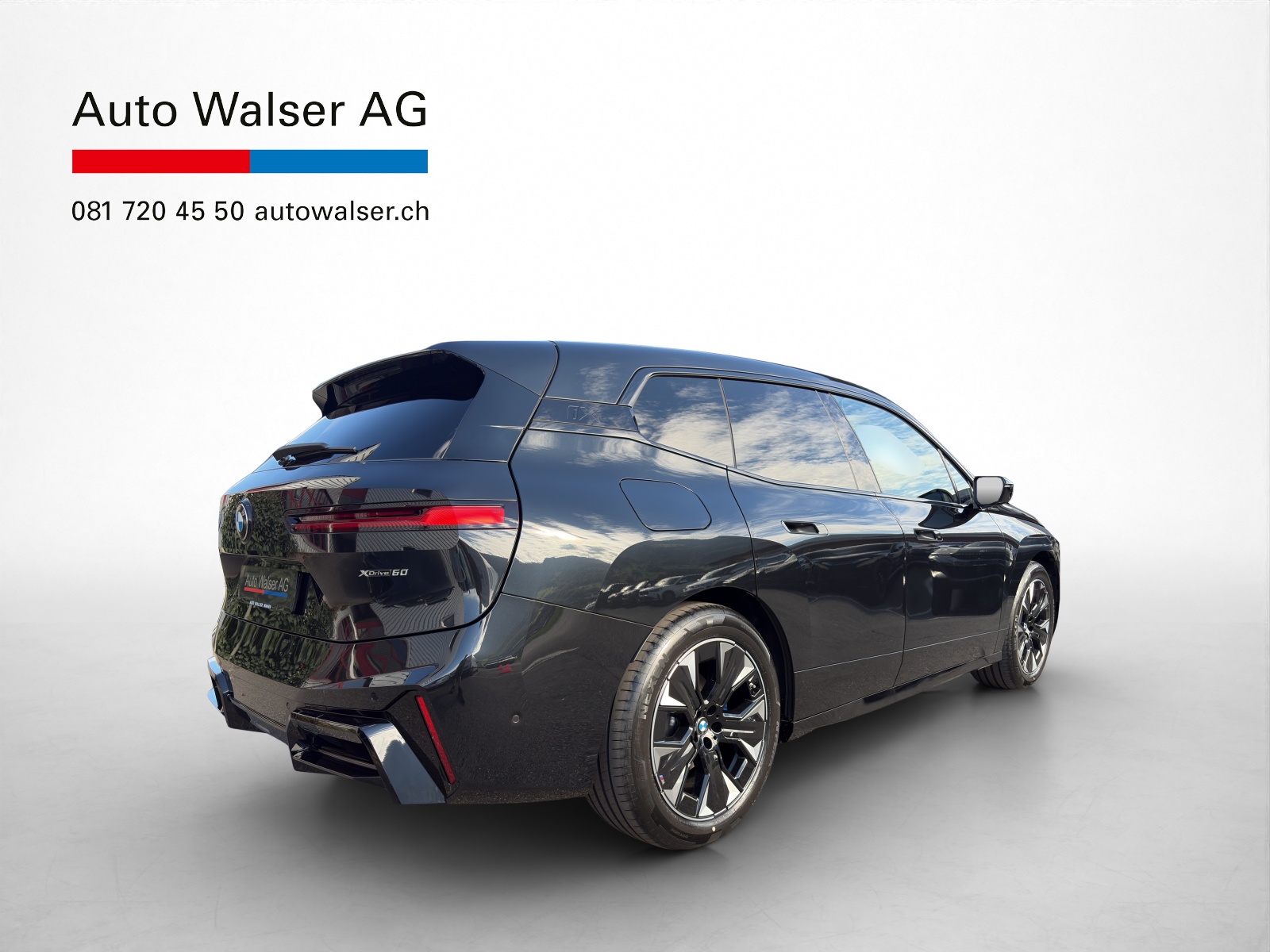 BMW iX xDrive60-image-4