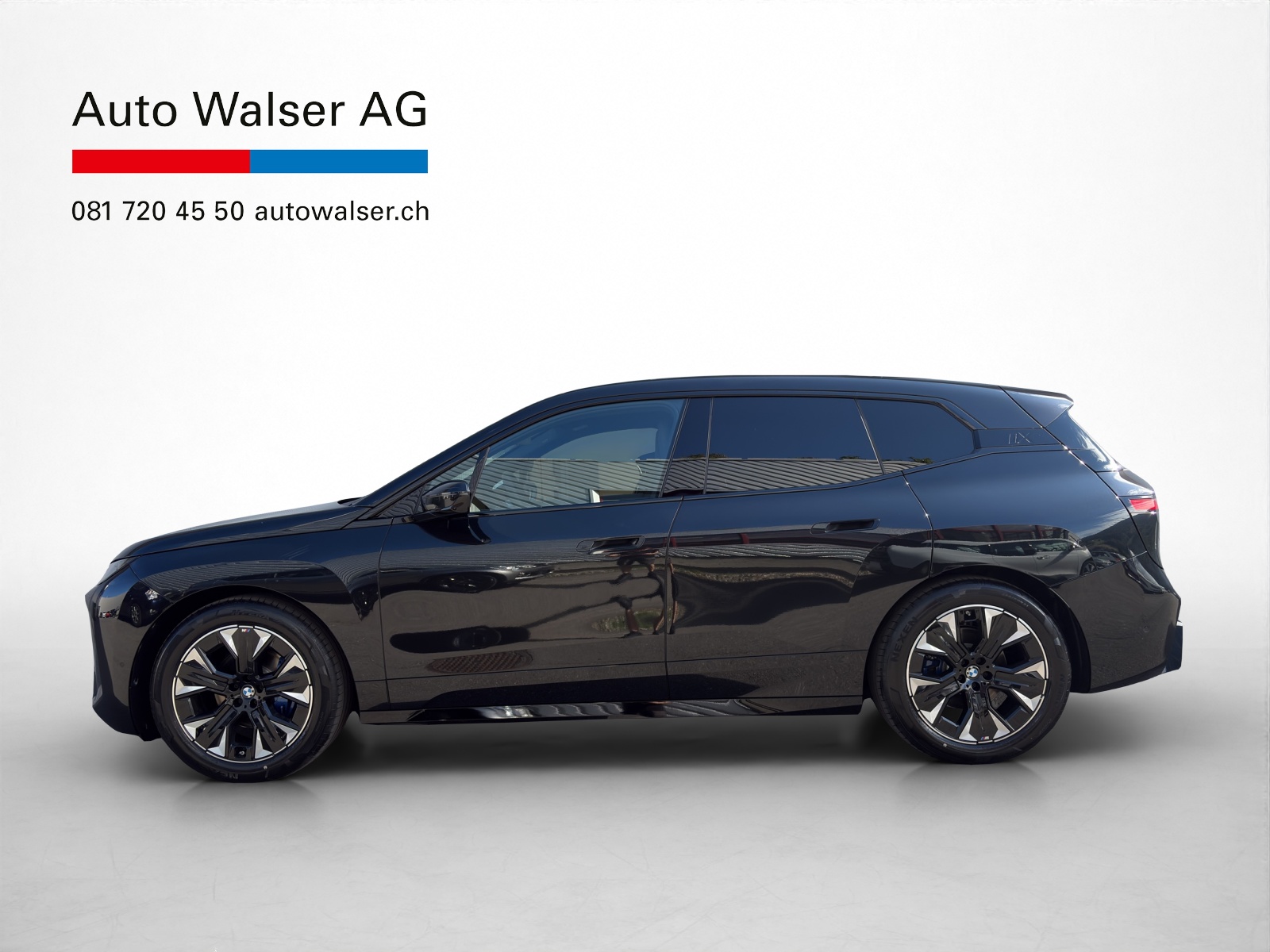 BMW iX xDrive60-image-1