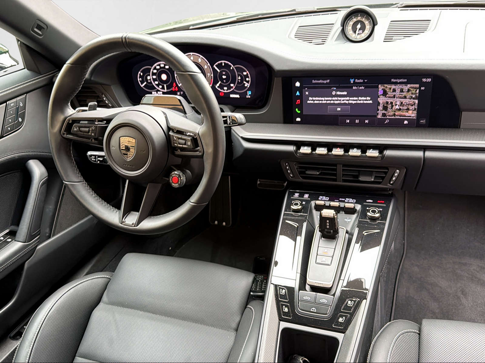 PORSCHE 911 Turbo S Cabriolet PDK-image-5
