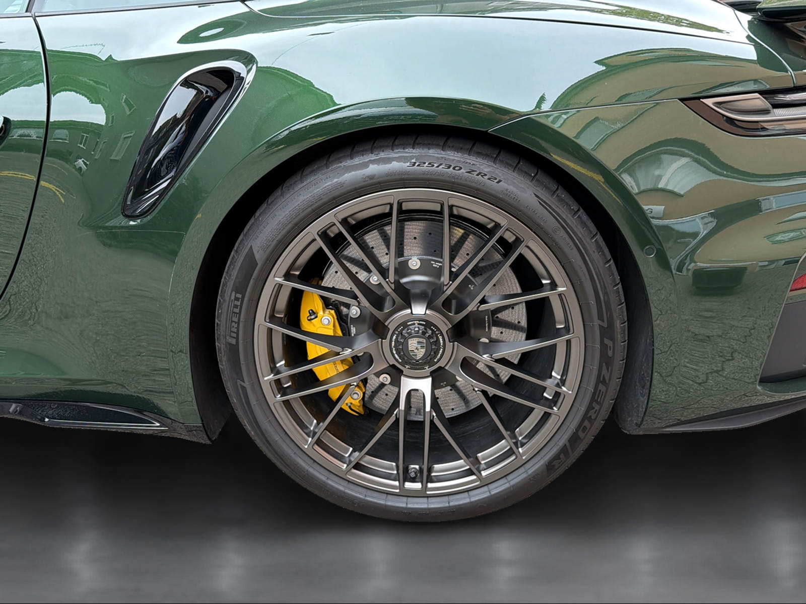 PORSCHE 911 Turbo S Cabriolet PDK-image-11