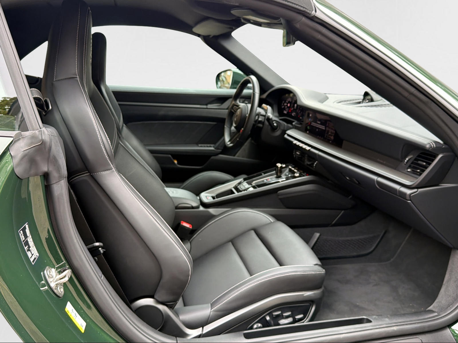 PORSCHE 911 Turbo S Cabriolet PDK-image-6