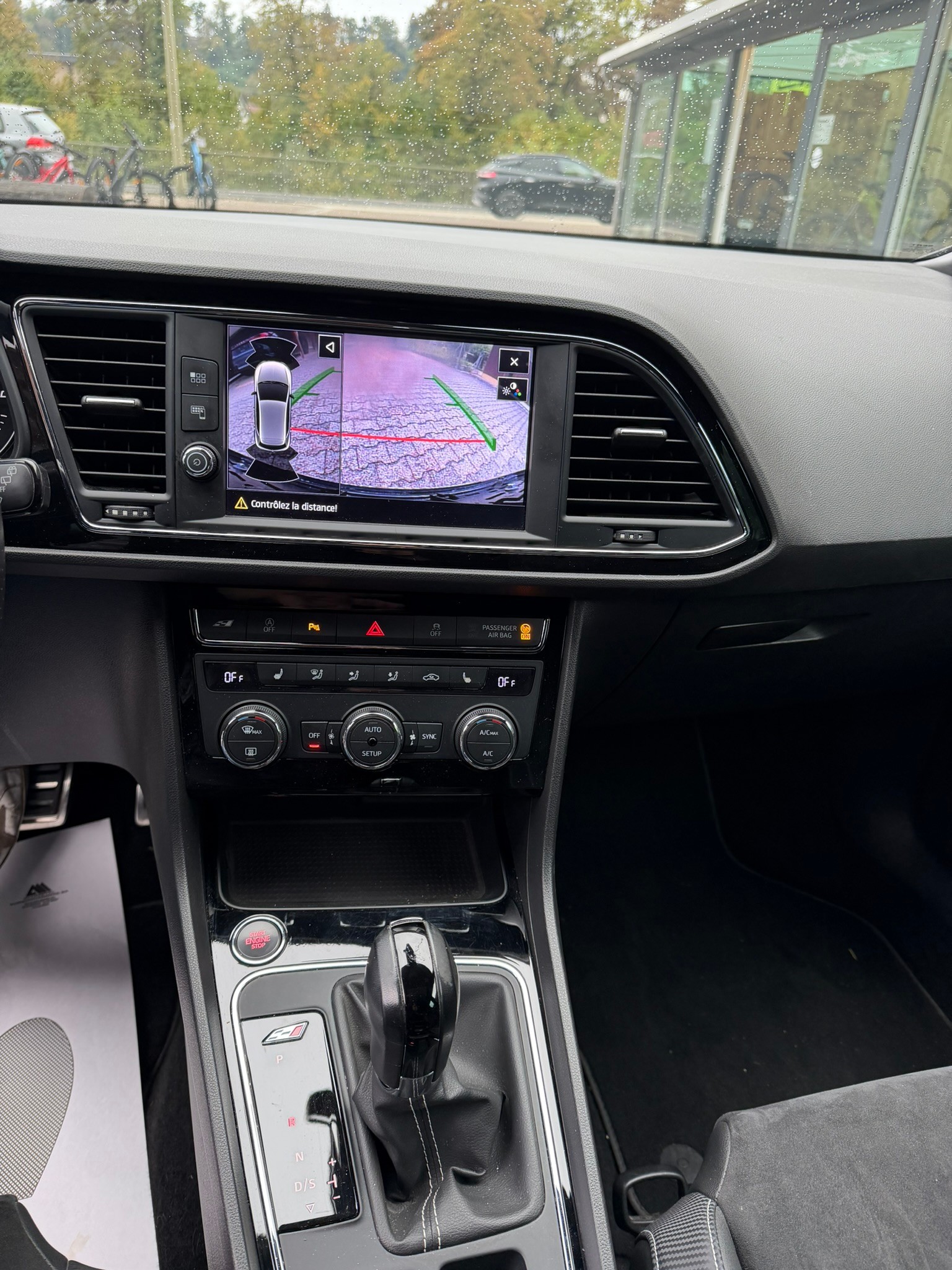 SEAT Leon 2.0 TSI Cupra 300 DSG-image-9