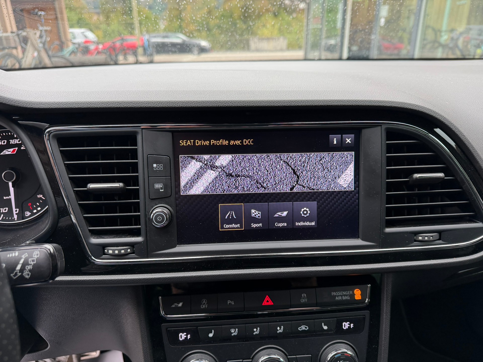 SEAT Leon 2.0 TSI Cupra 300 DSG-image-8