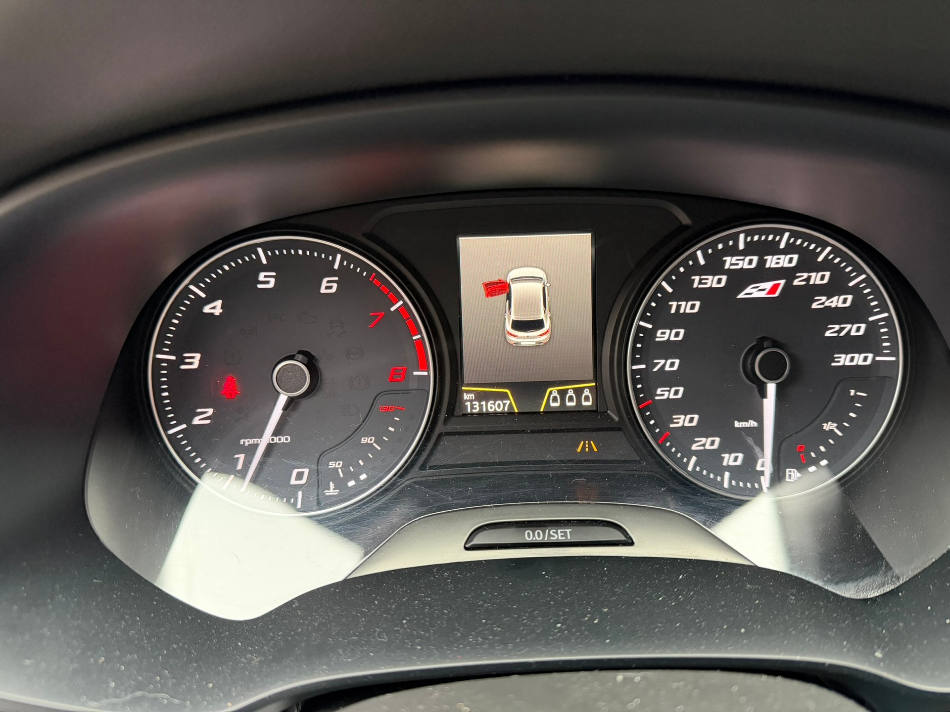 SEAT Leon 2.0 TSI Cupra 300 DSG-image-14