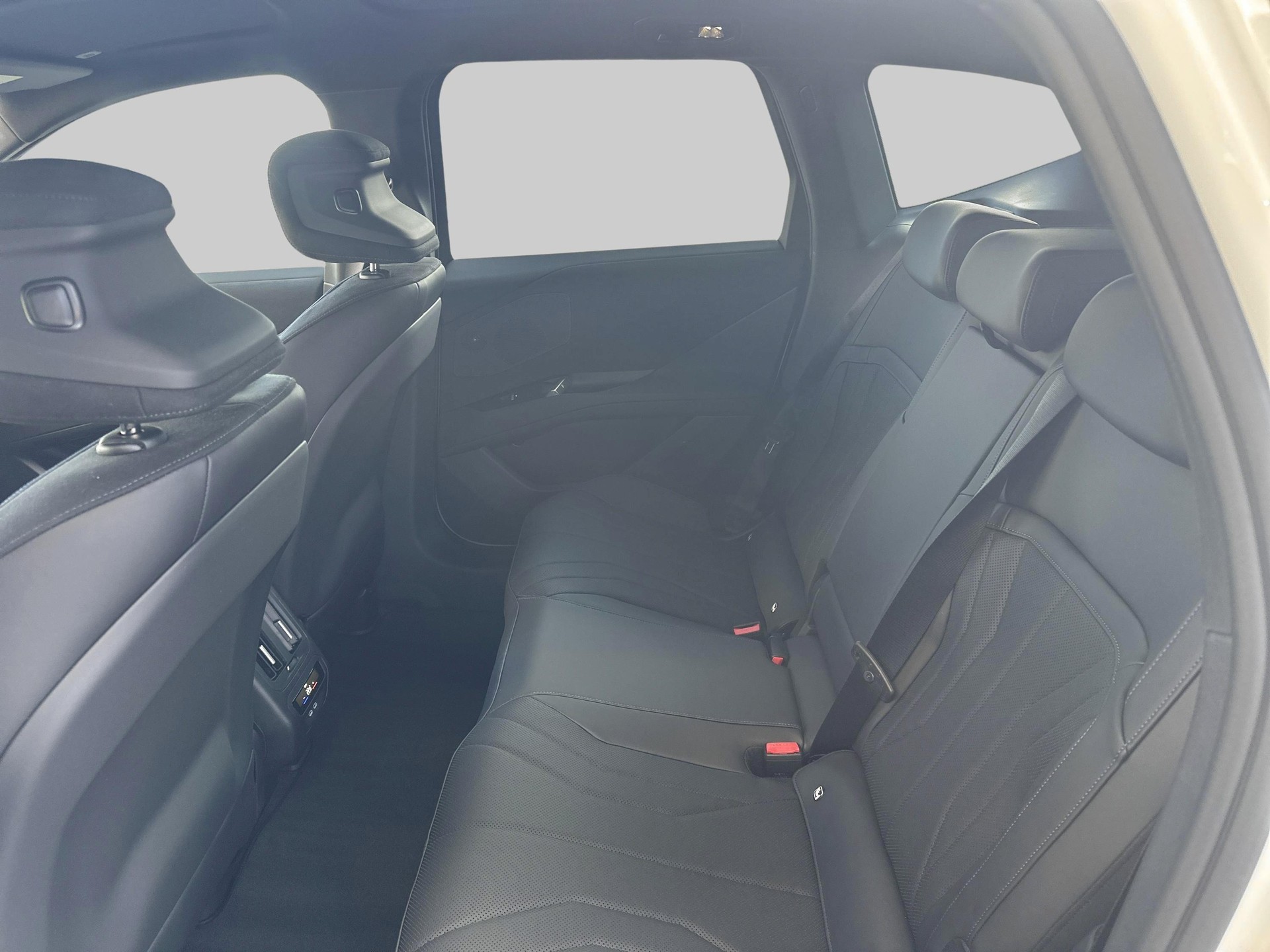BMW iX3 40 M Sport-image-10