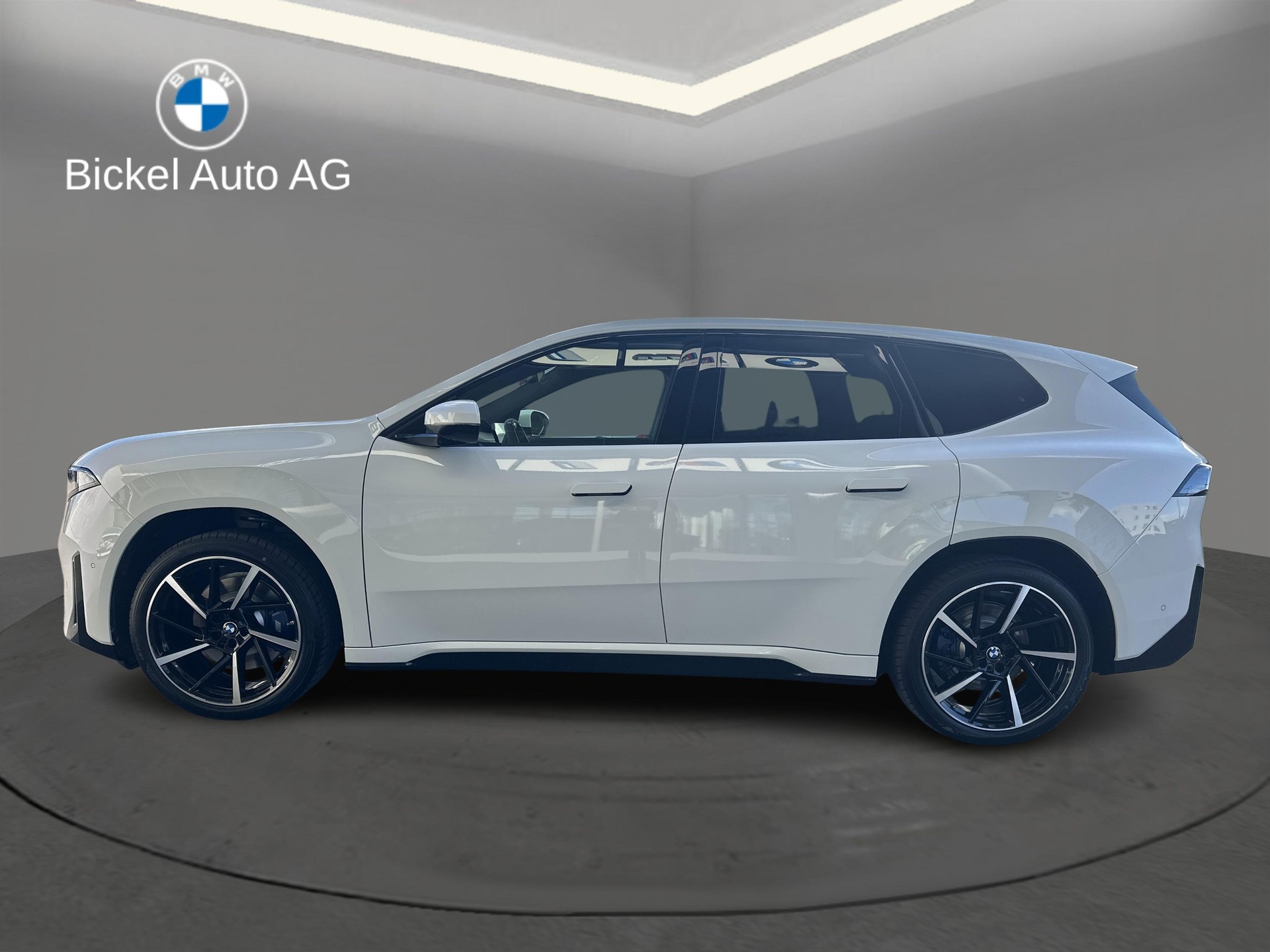 BMW iX3 40 M Sport-image-2