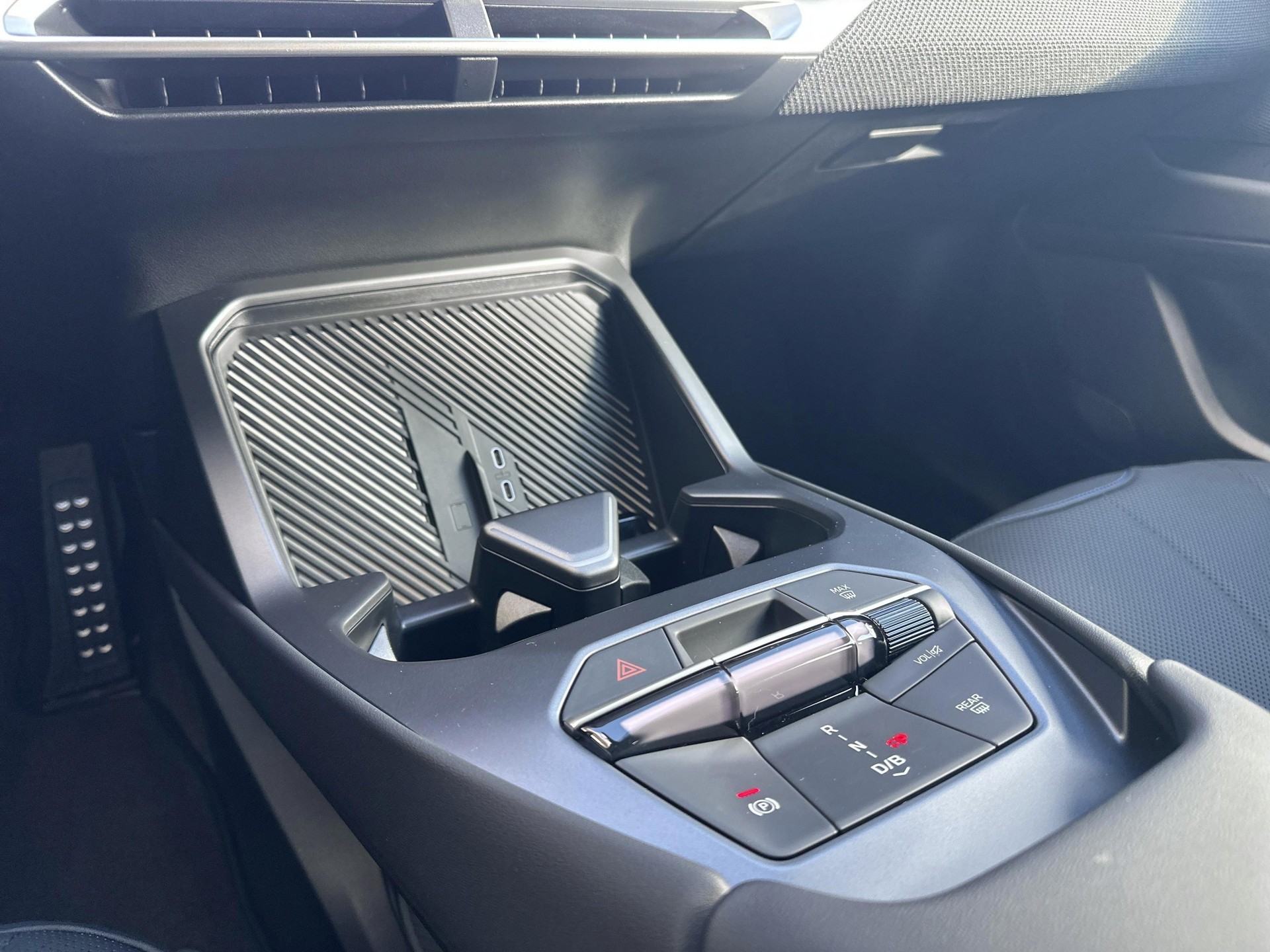 BMW iX3 40 M Sport-image-13