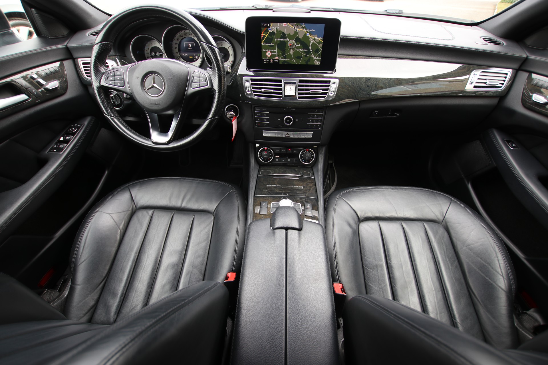 MERCEDES-BENZ CLS Shooting Brake 350 BlueTEC 4Matic 7G-Tronic-image-9