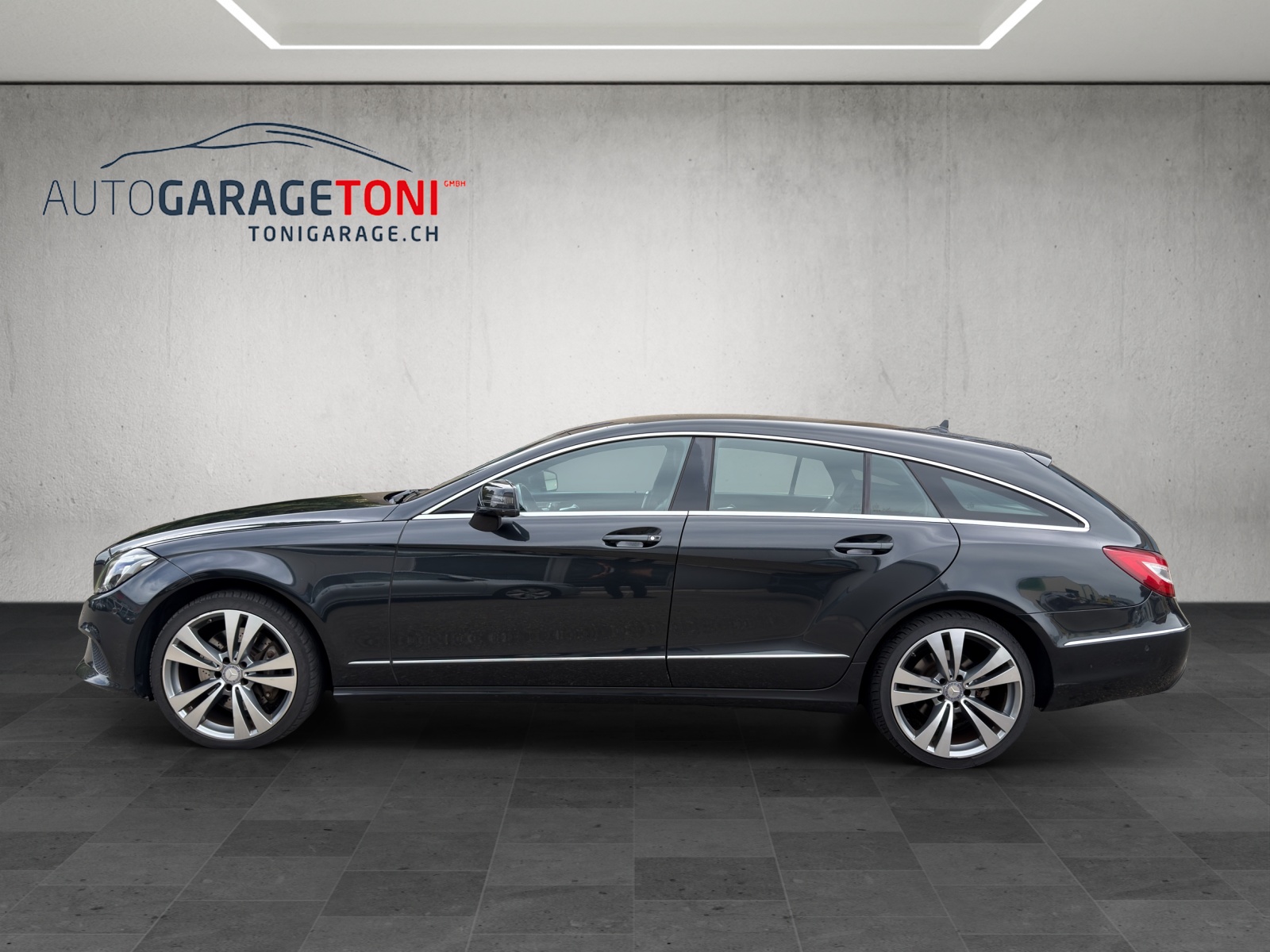 MERCEDES-BENZ CLS Shooting Brake 350 BlueTEC 4Matic 7G-Tronic-image-3
