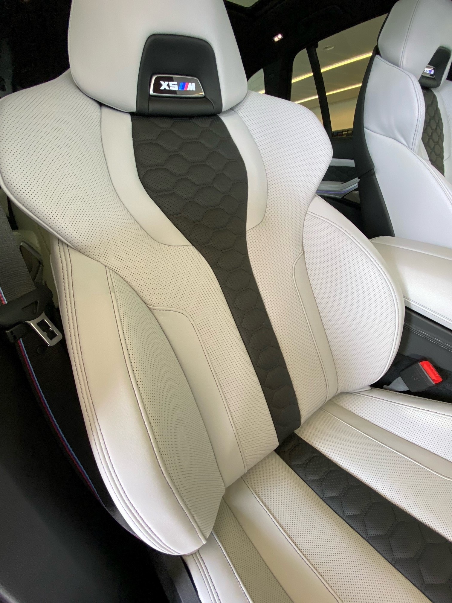 BMW M Competition-image-3