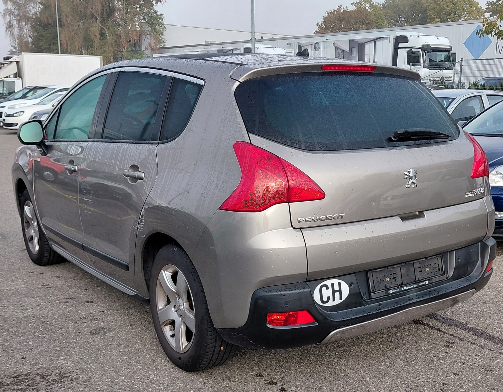 PEUGEOT 3008 1.6 16V T Platinum Tiptronic-image-3