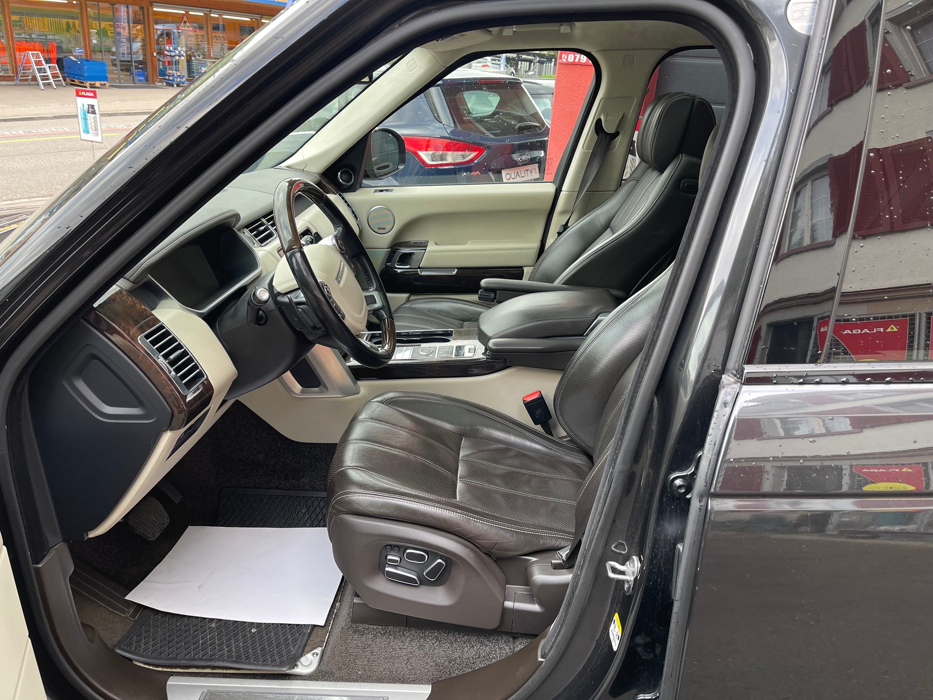 LAND ROVER Range Rover 4.4 SDV8 Autobiography Automatic-image-7