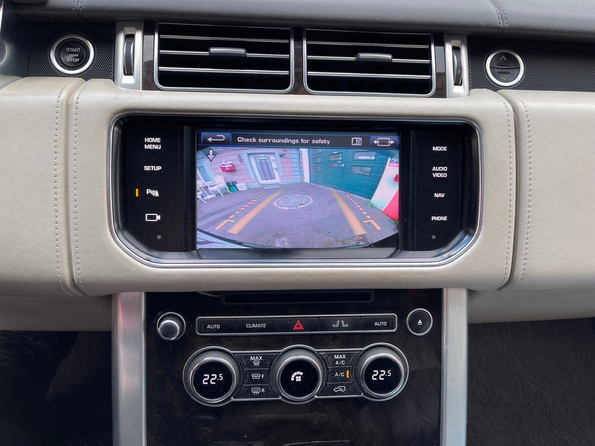 LAND ROVER Range Rover 4.4 SDV8 Autobiography Automatic-image-12