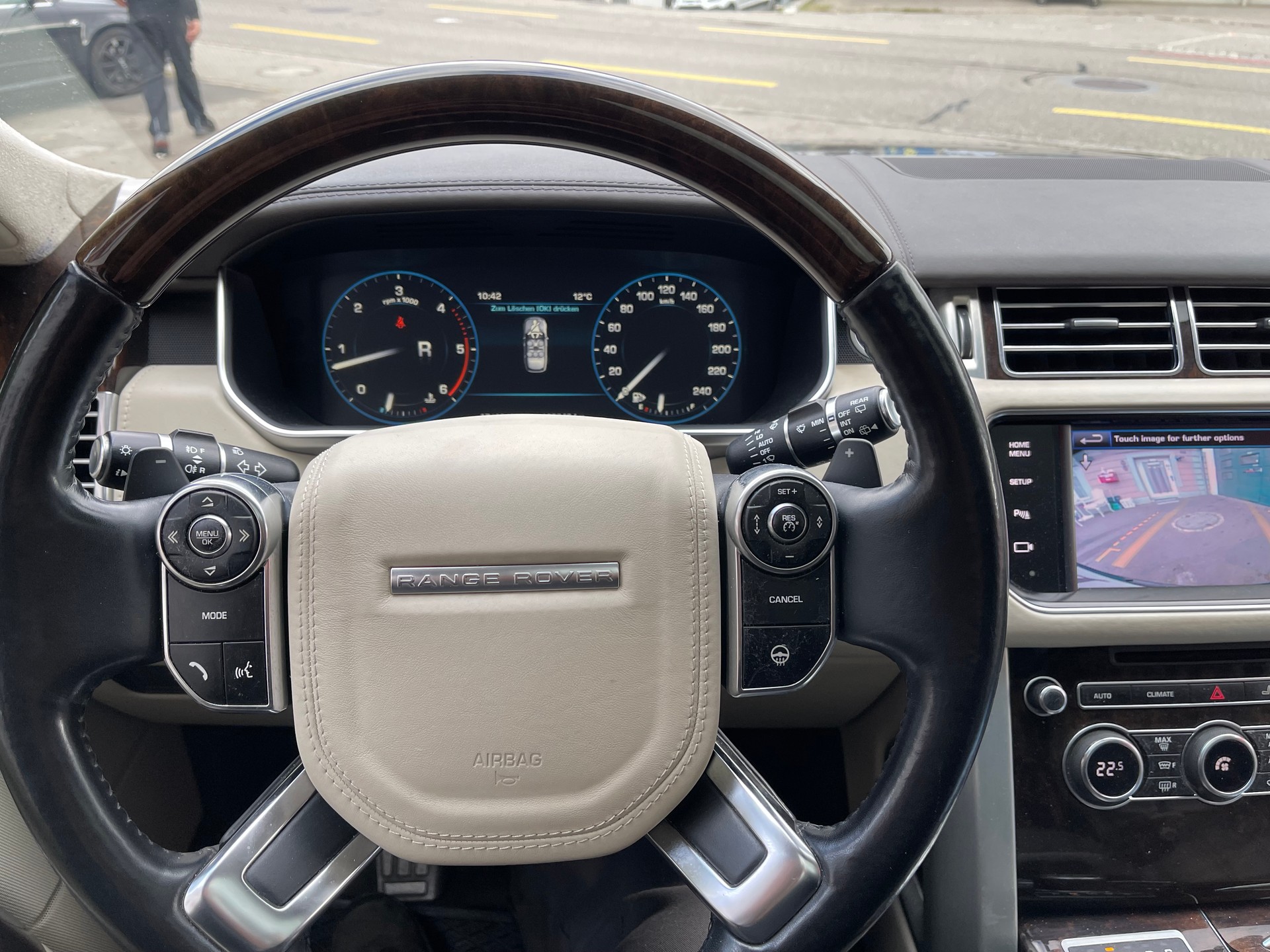 LAND ROVER Range Rover 4.4 SDV8 Autobiography Automatic-image-11