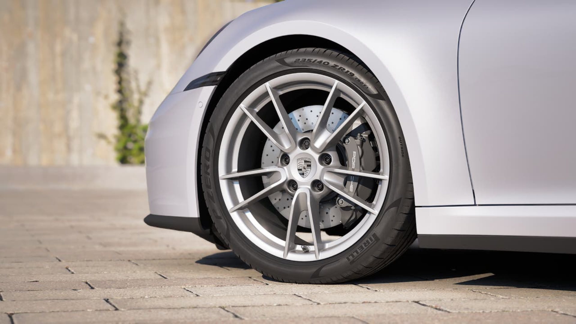 PORSCHE 911 Carrera Cabriolet-image-9