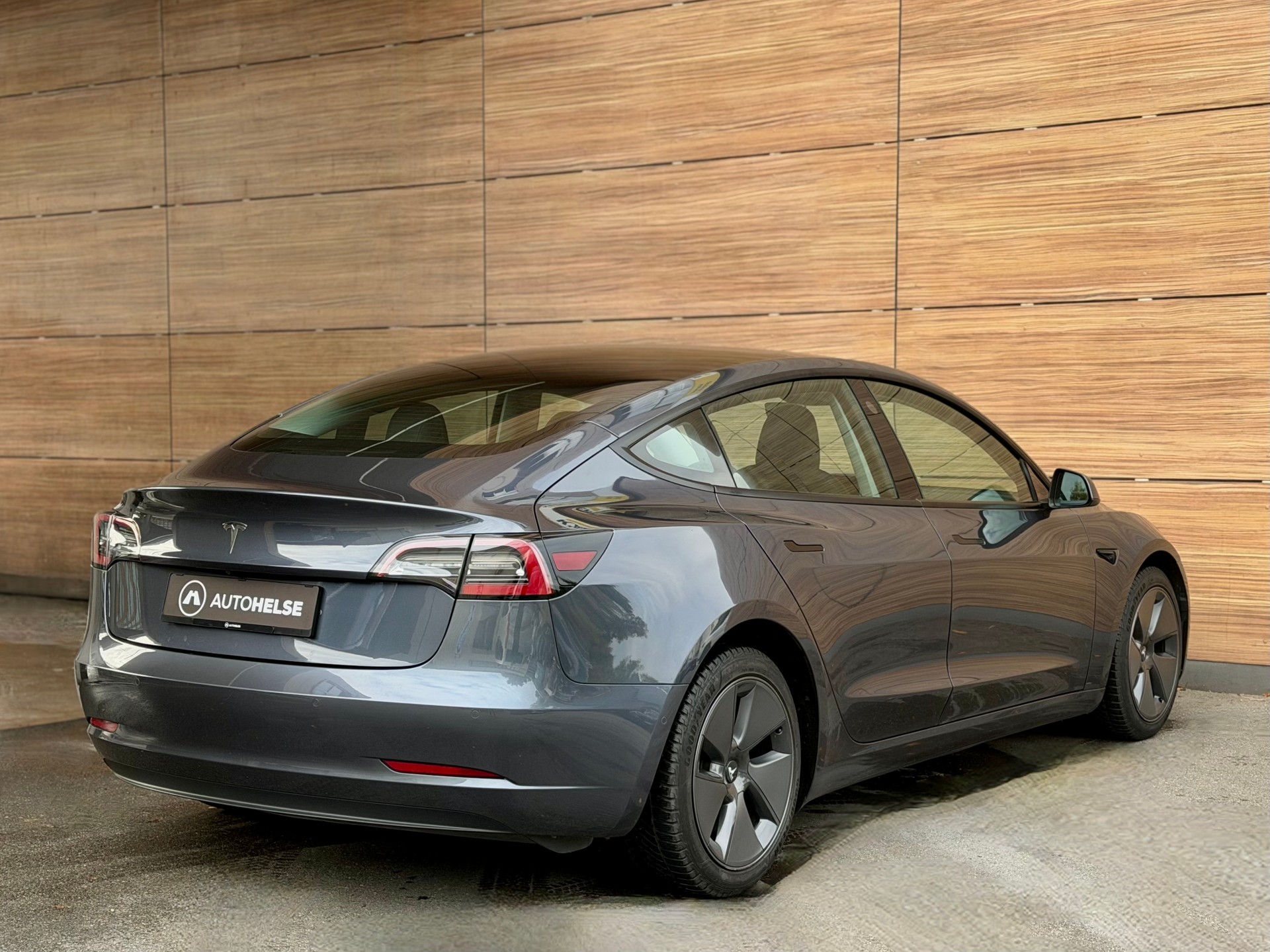 TESLA Model 3 - Frisch ab MFK --image-5