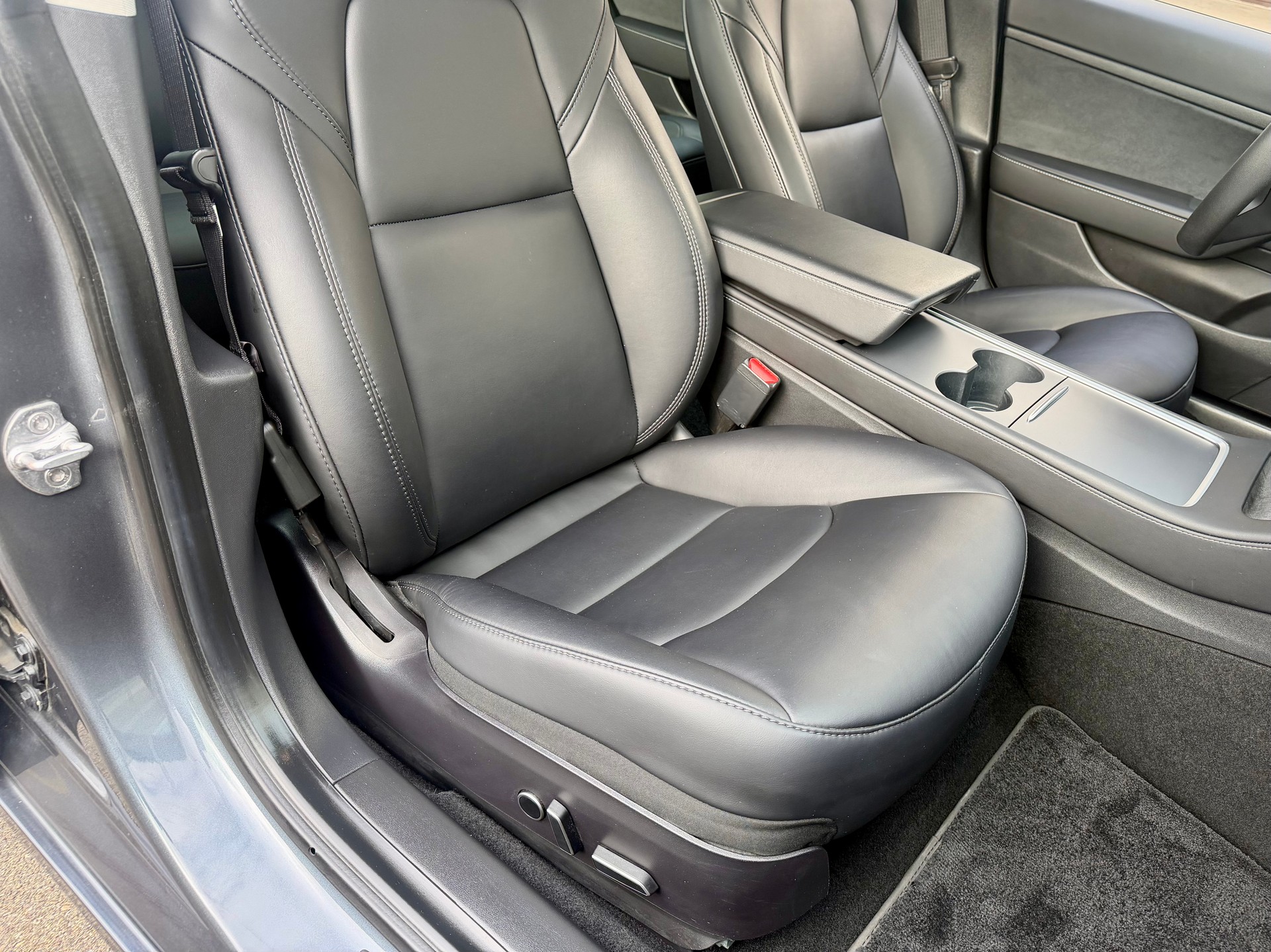 TESLA Model 3 - Frisch ab MFK --image-10