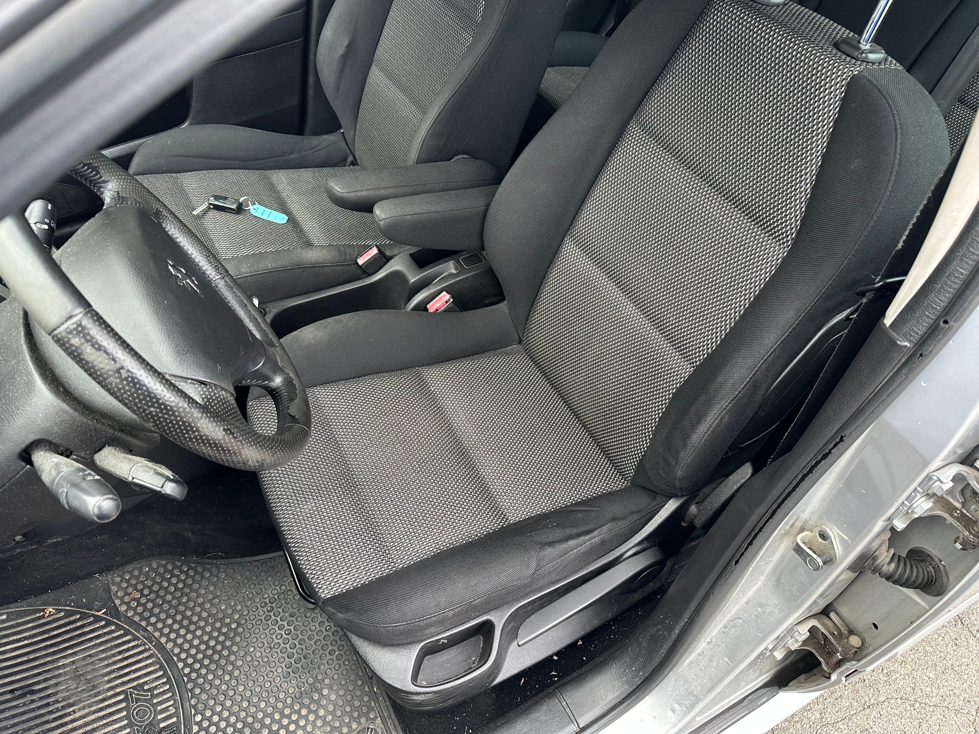 PEUGEOT 307 1.6 HDI XS FIXPREIS-image-12