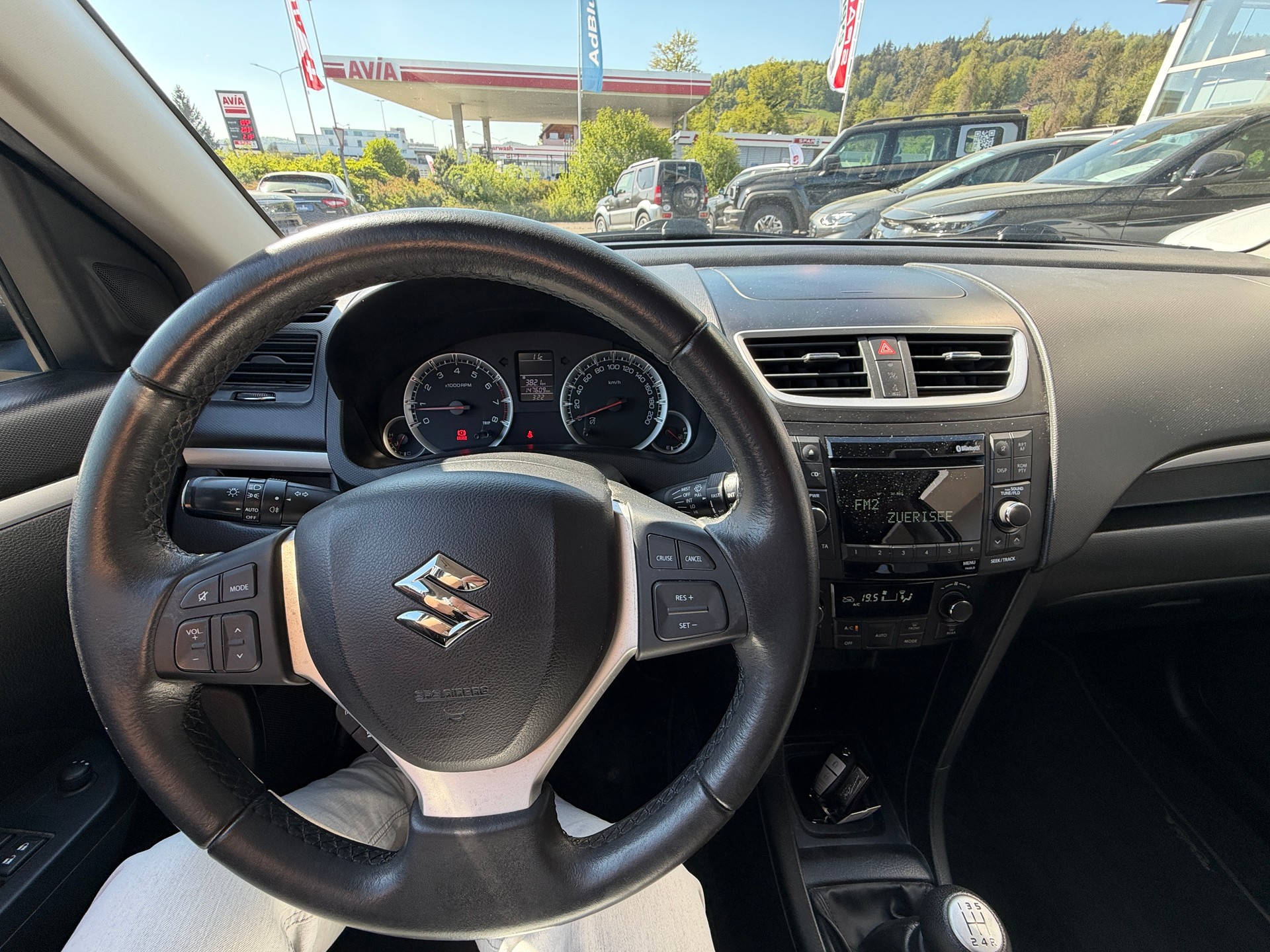 SUZUKI Swift 1.2i 16V PizSulai Top 4x4-image-9