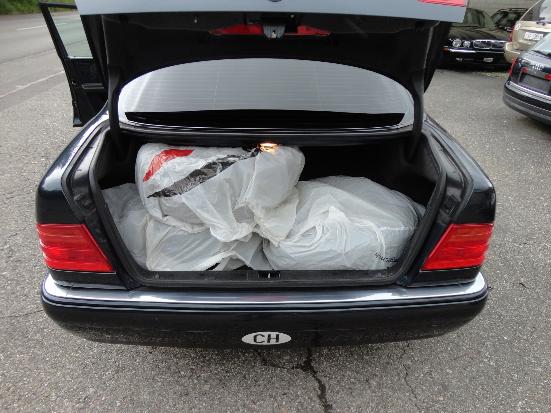 MERCEDES-BENZ E 320 Avantgarde Automatic-image-8