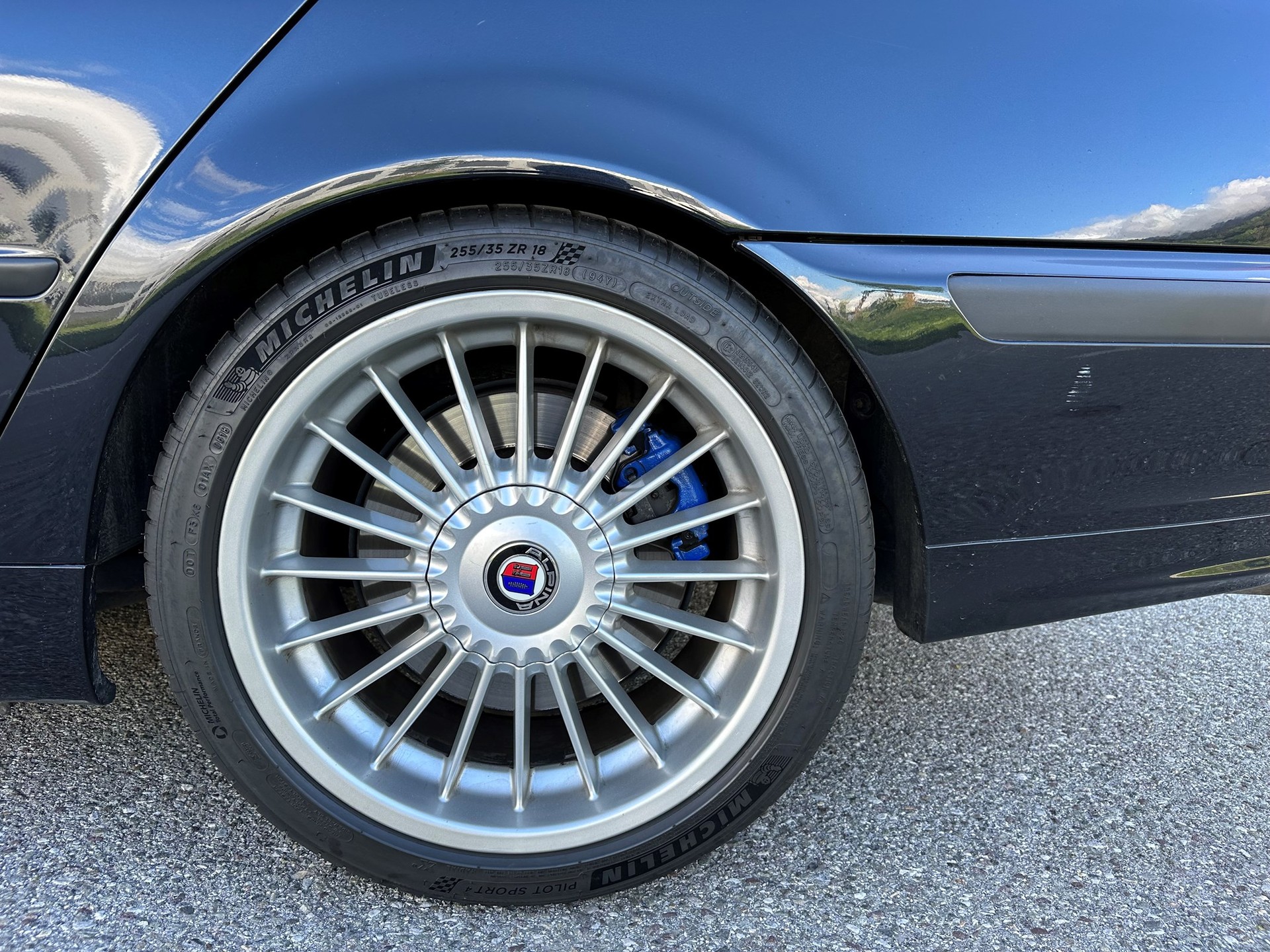 BMW-ALPINA B3 3.3 X Touring S.Tronic-image-13