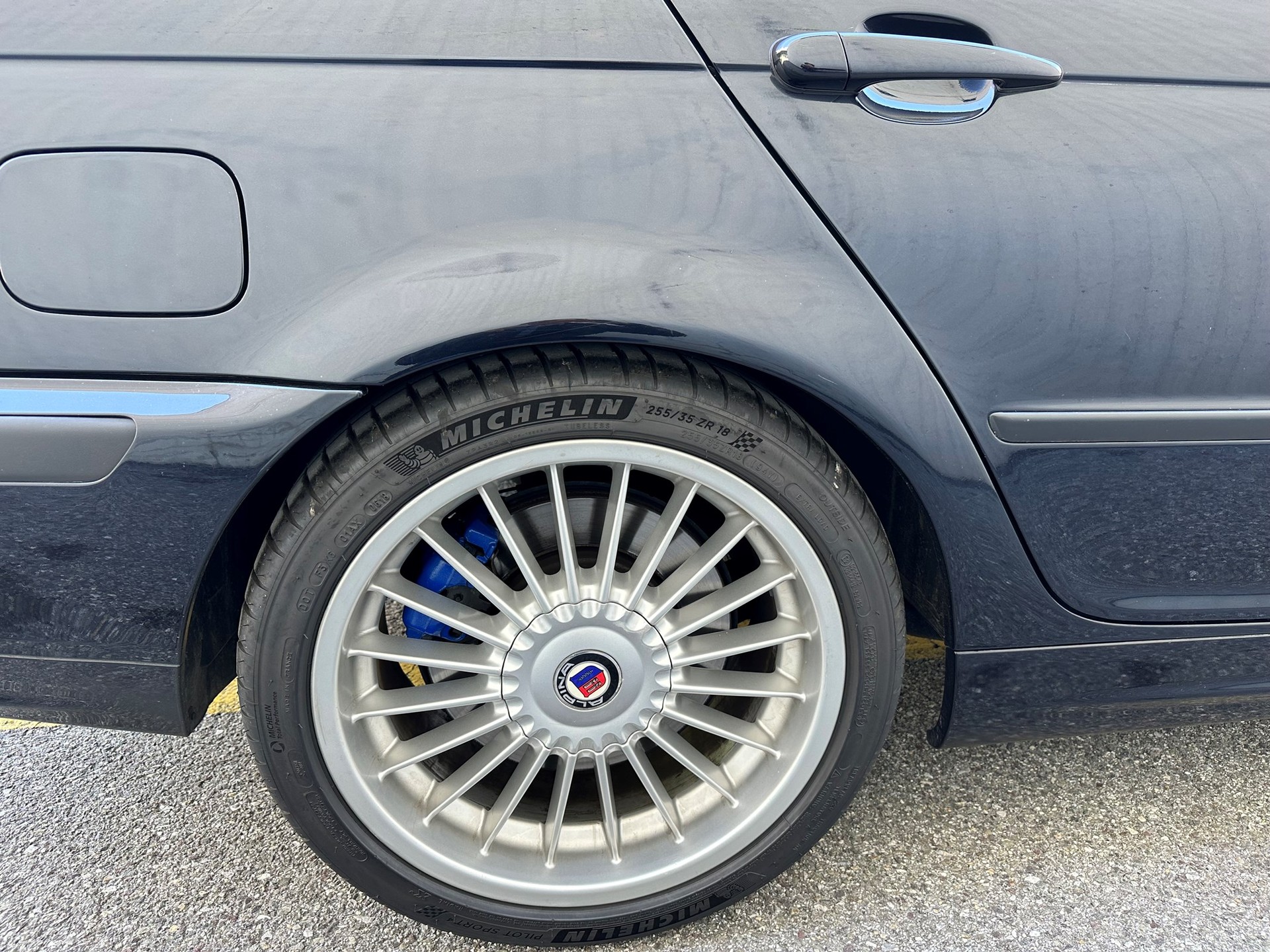 BMW-ALPINA B3 3.3 X Touring S.Tronic-image-16