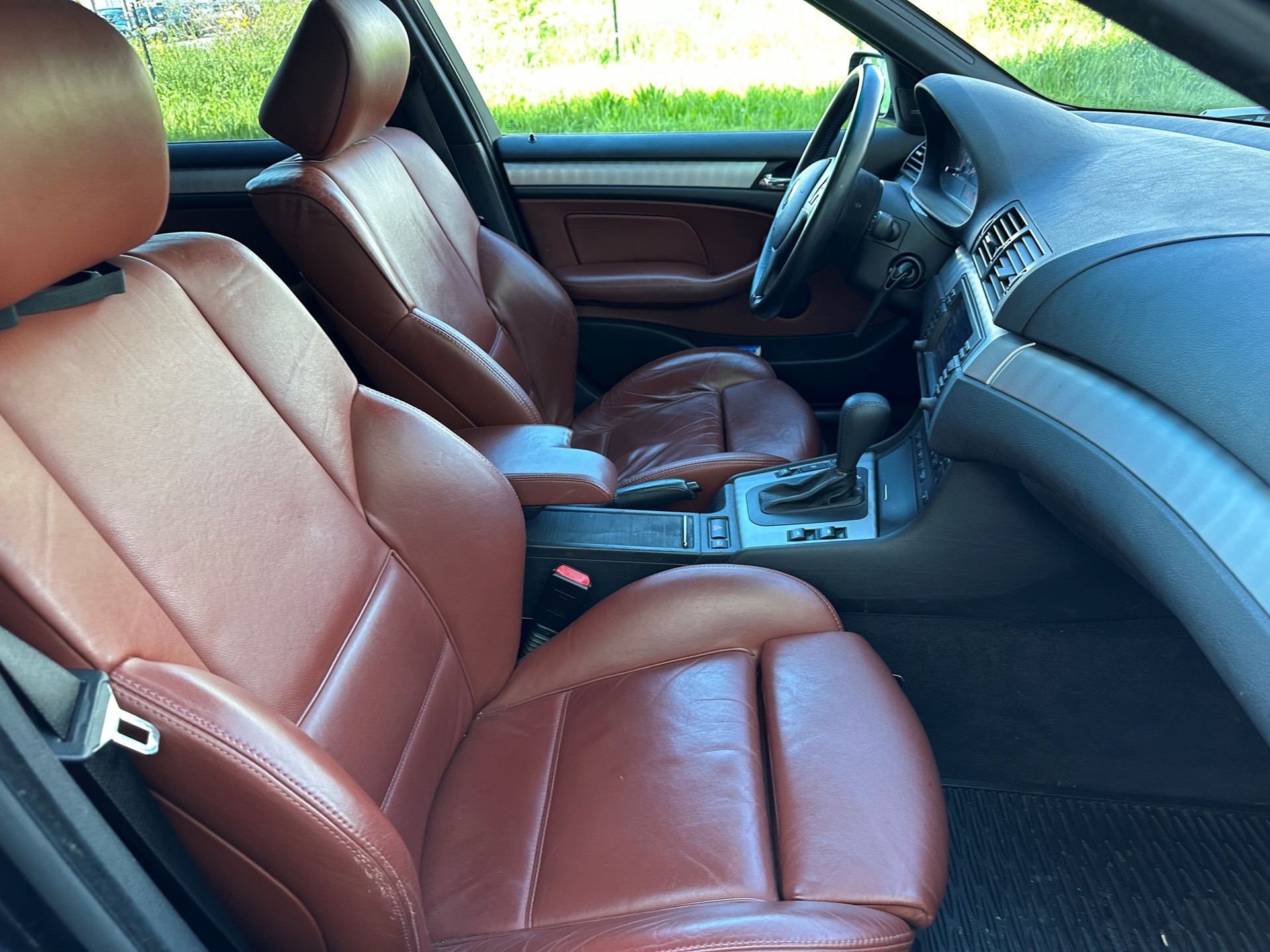 BMW-ALPINA B3 3.3 X Touring S.Tronic-image-18