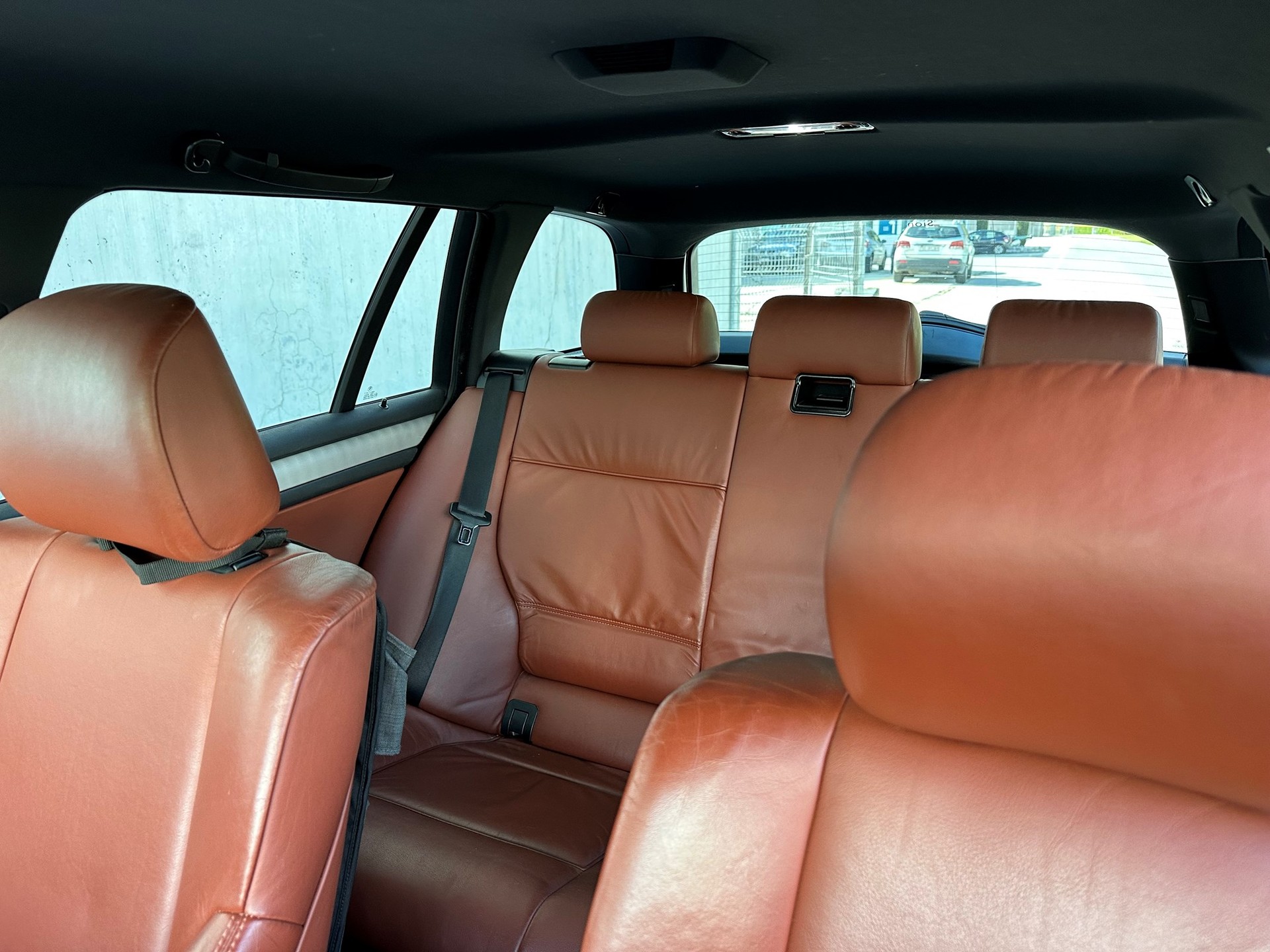 BMW-ALPINA B3 3.3 X Touring S.Tronic-image-23