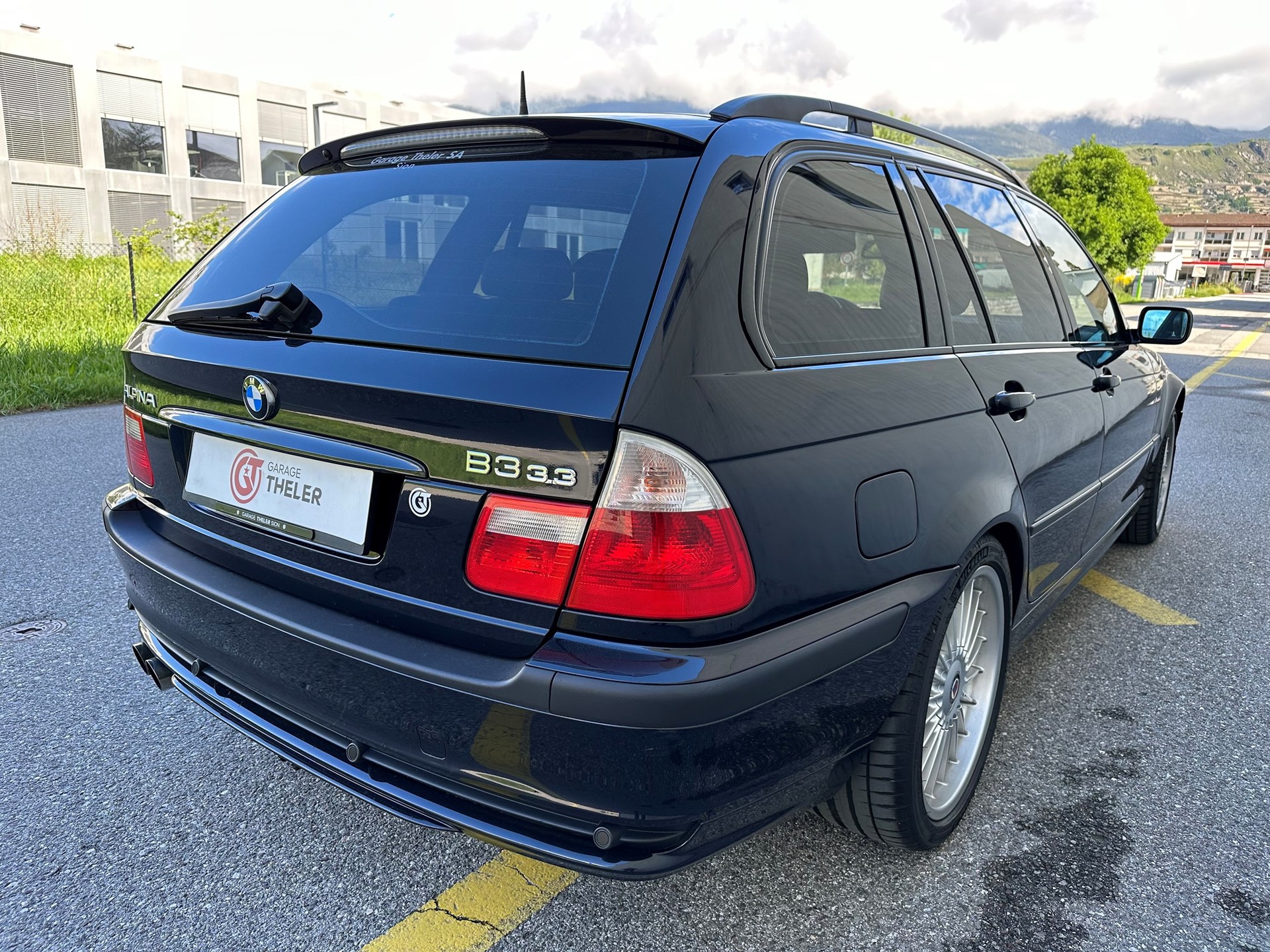 BMW-ALPINA B3 3.3 X Touring S.Tronic-image-6