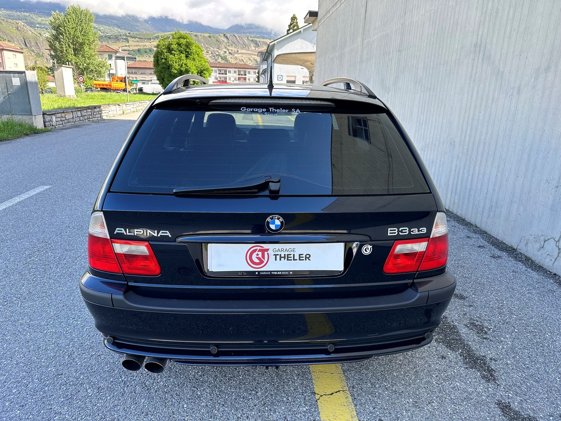 BMW-ALPINA B3 3.3 X Touring S.Tronic-image-7